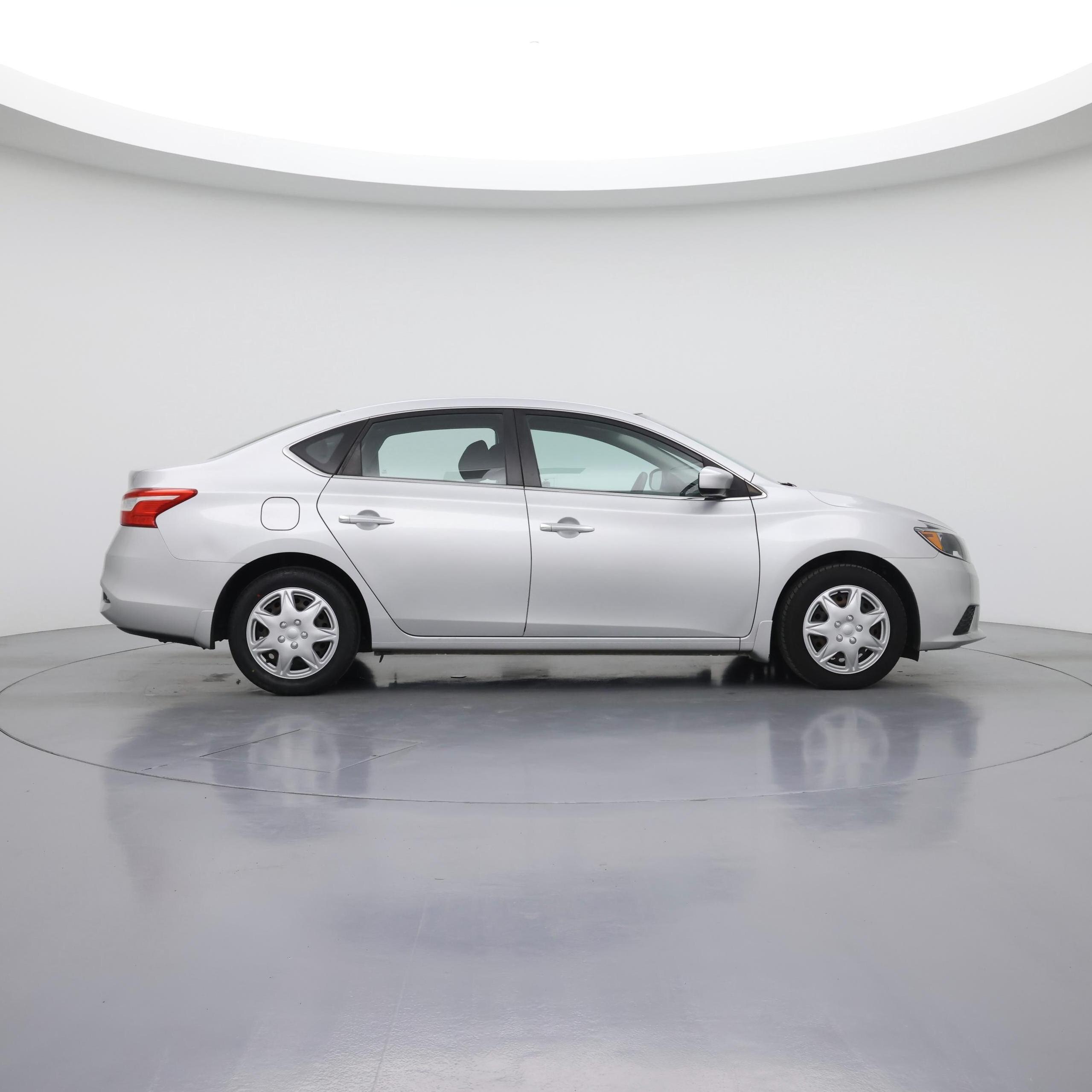 Thumbnail: 2017 Nissan Sentra - 7