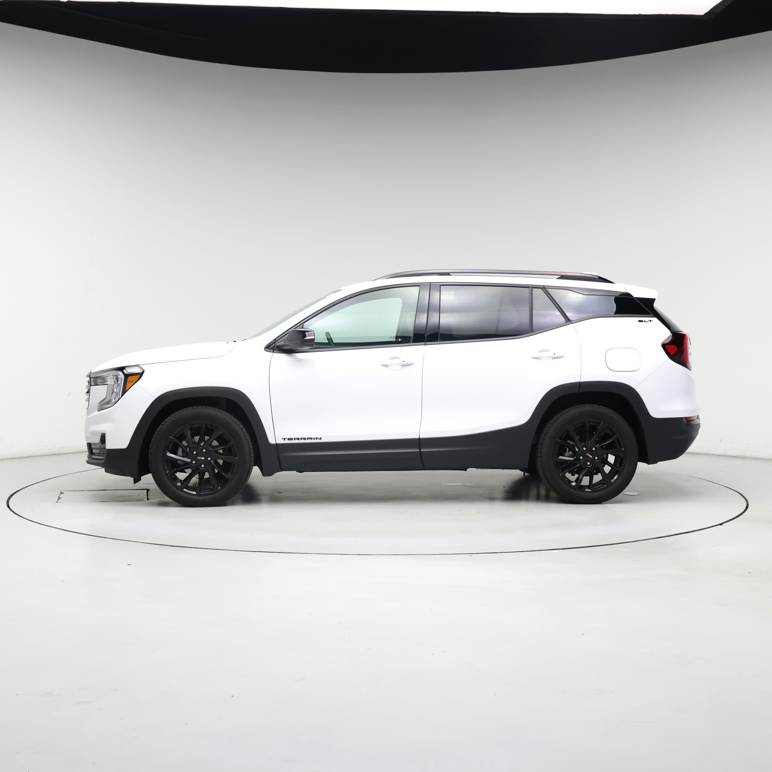 Thumbnail: 2024 GMC Terrain - 3