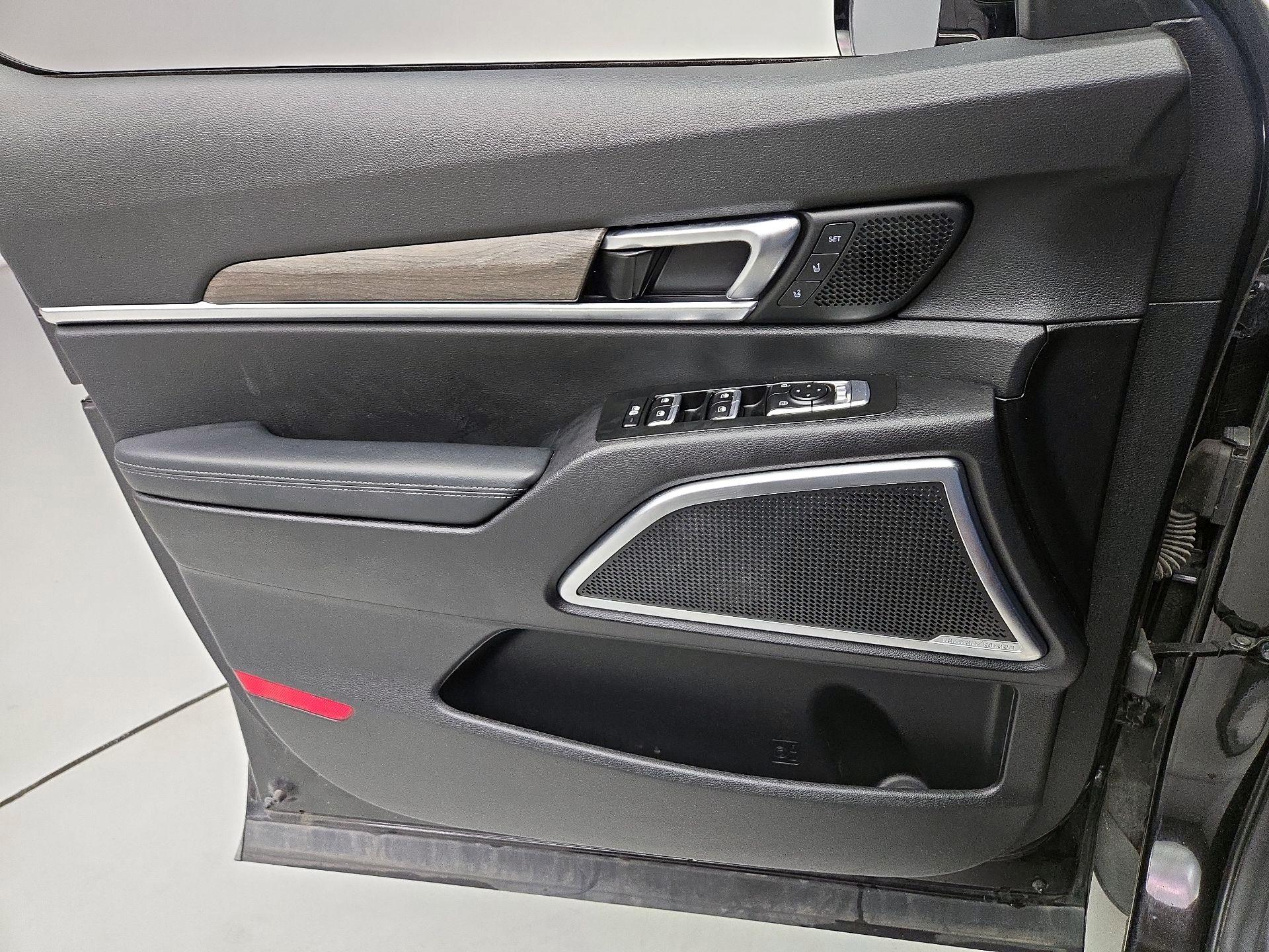 Thumbnail: 2020 Kia Telluride - 12