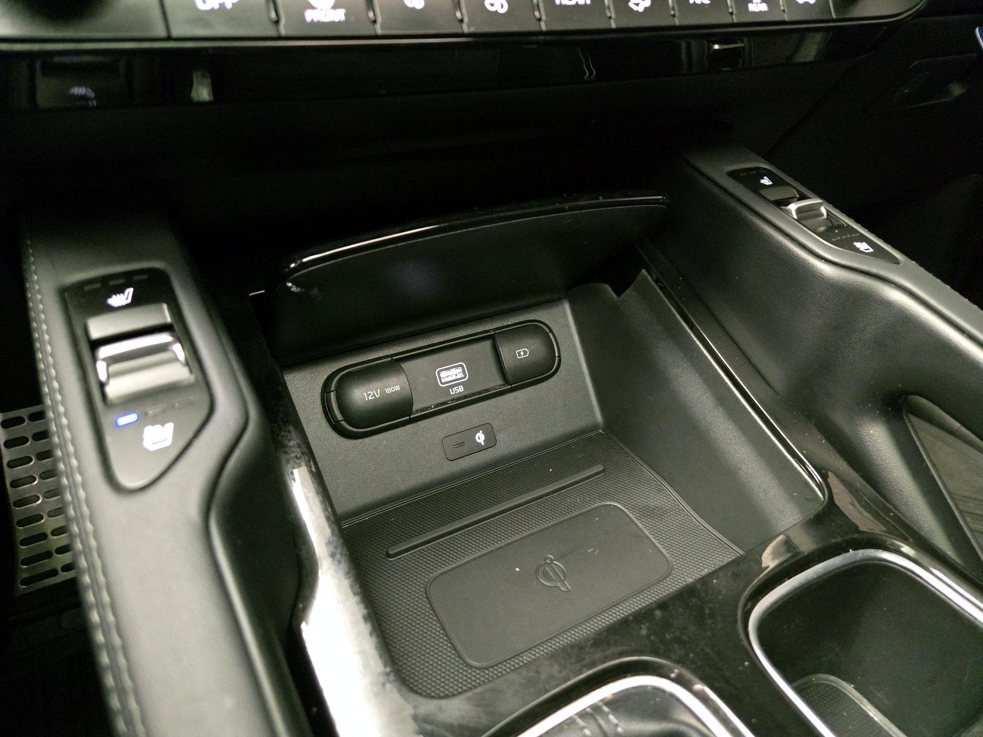 Thumbnail: 2020 Kia Telluride - 19