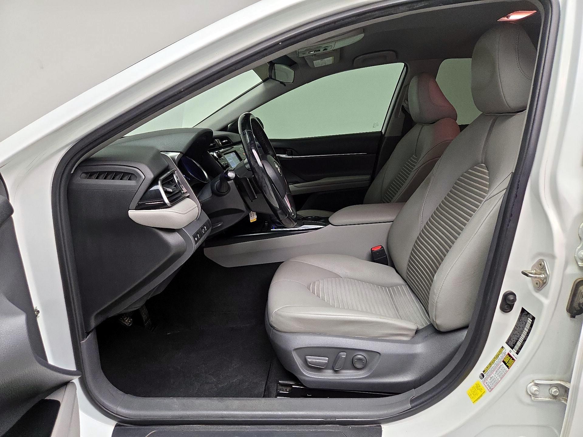 Thumbnail: 2020 Toyota Camry - 11