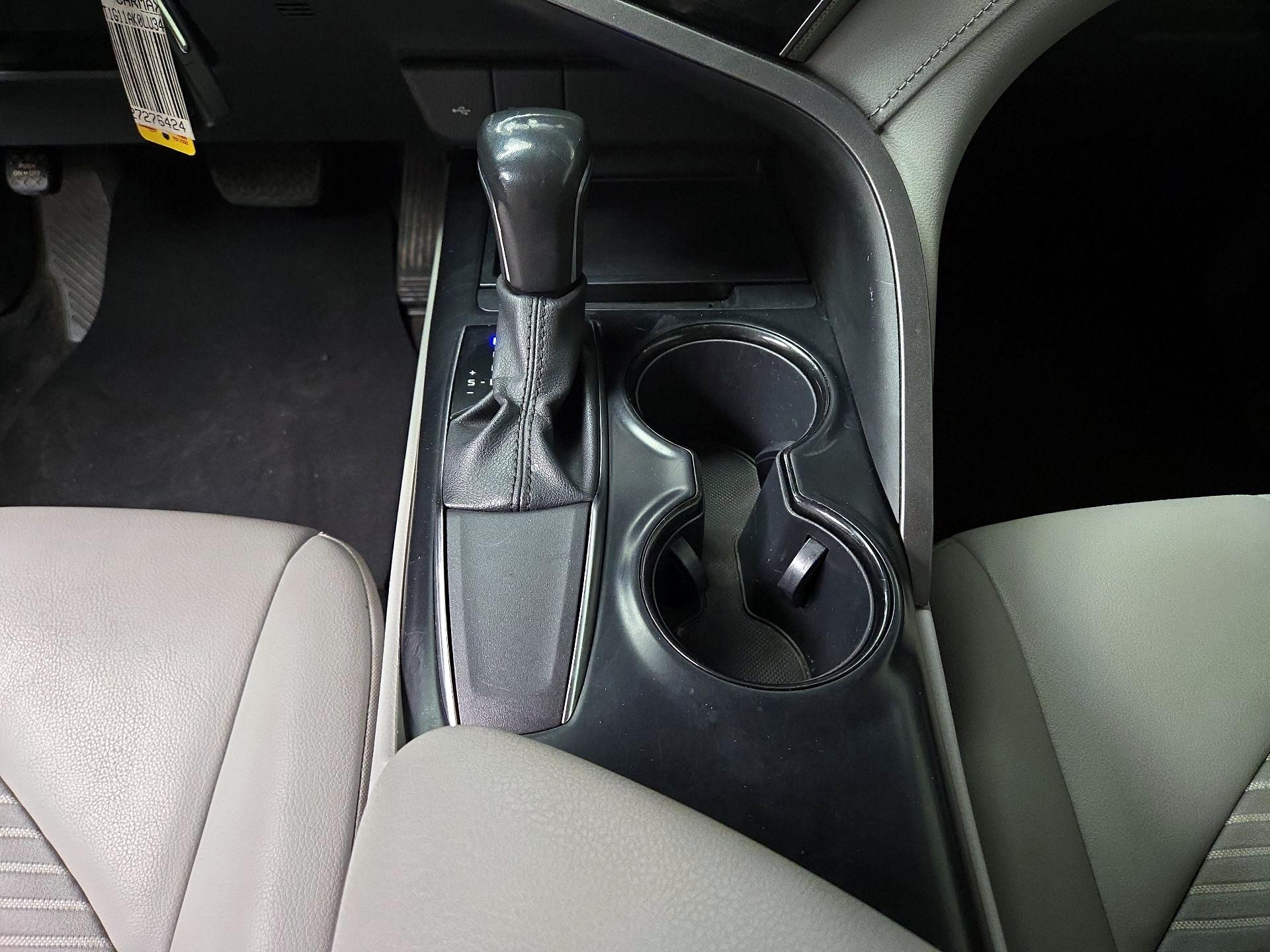 Thumbnail: 2020 Toyota Camry - 17