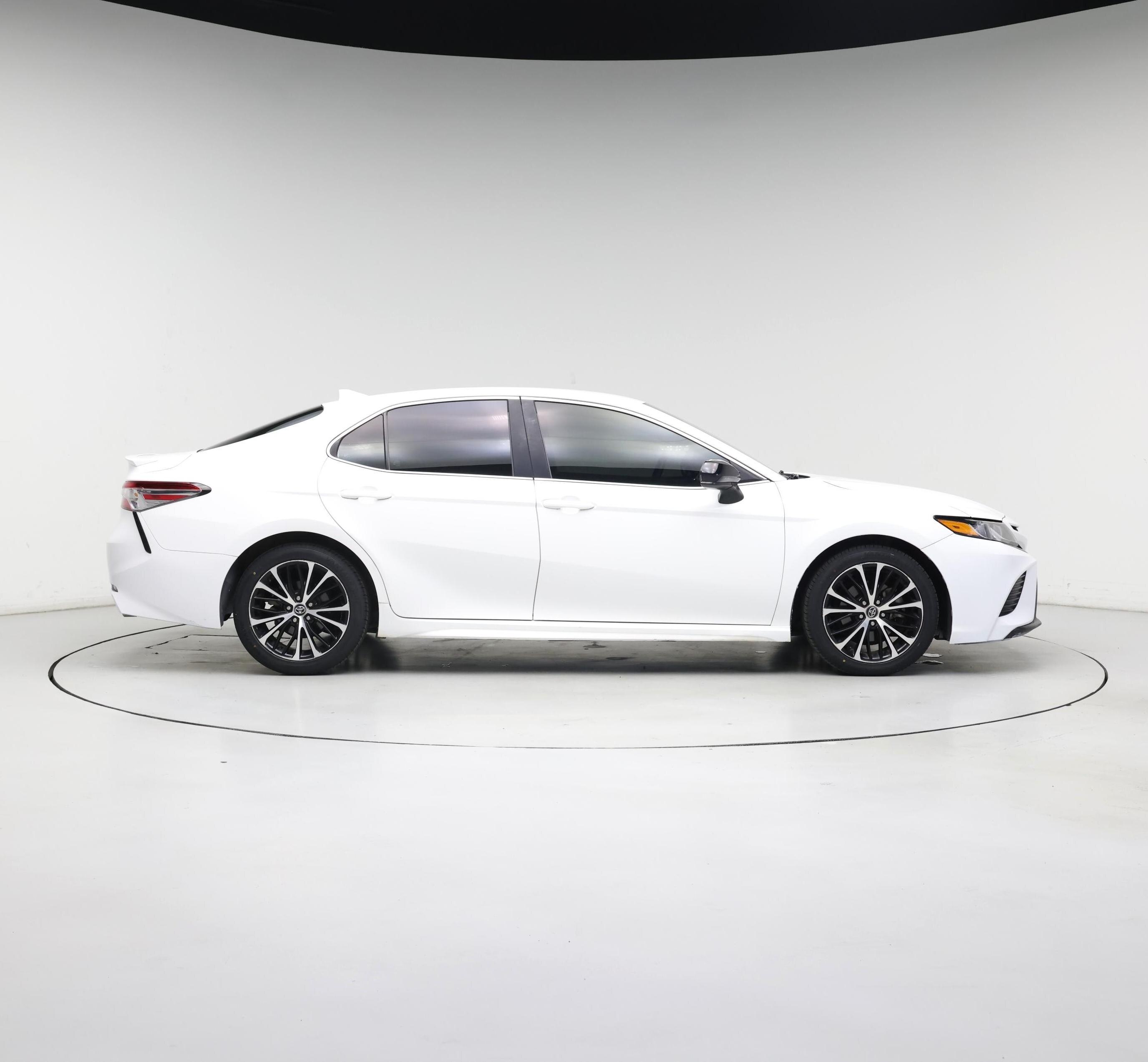 Thumbnail: 2020 Toyota Camry - 7