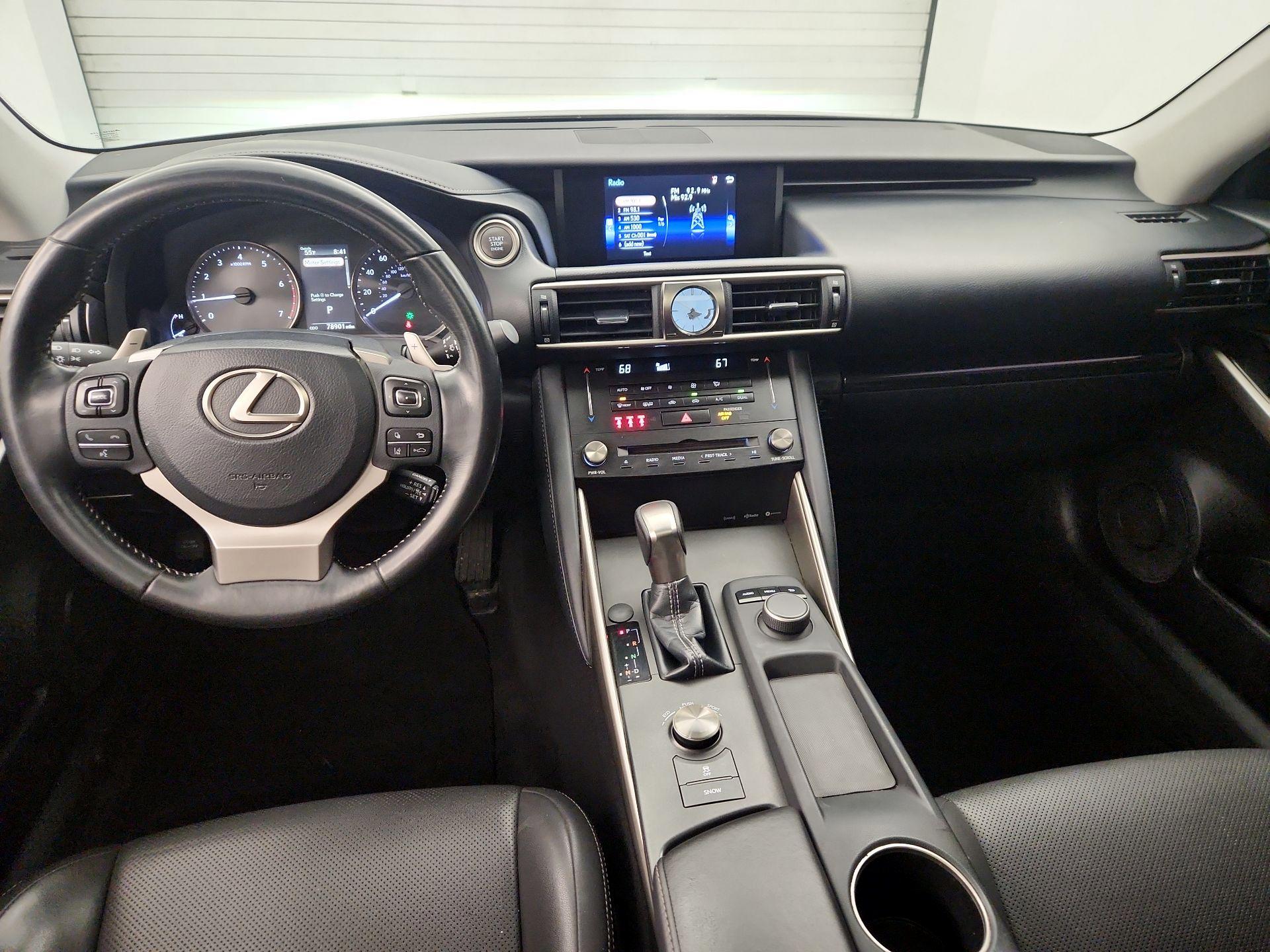 Thumbnail: 2018 Lexus IS - 9