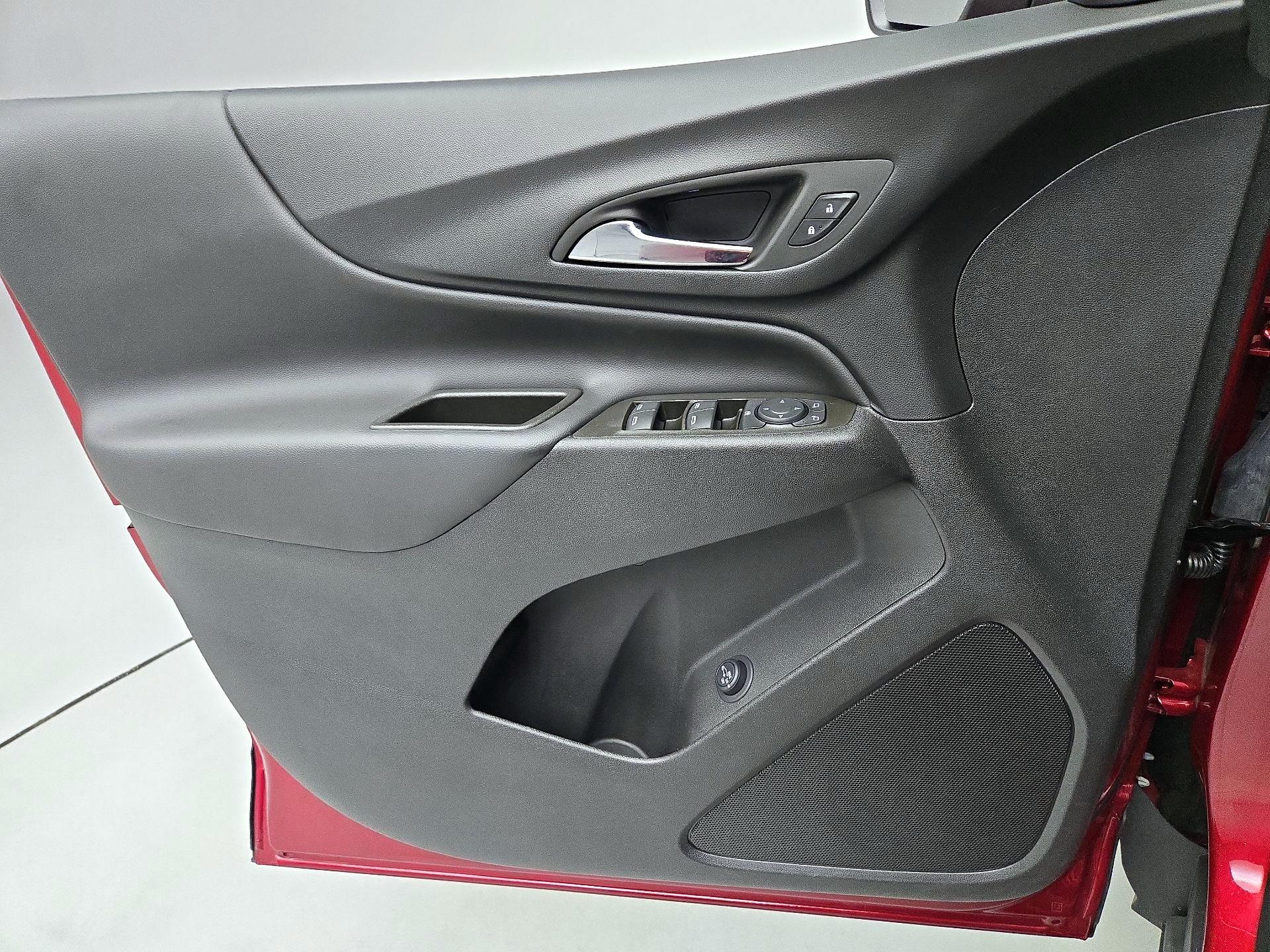 Thumbnail: 2023 Chevrolet Equinox - 12