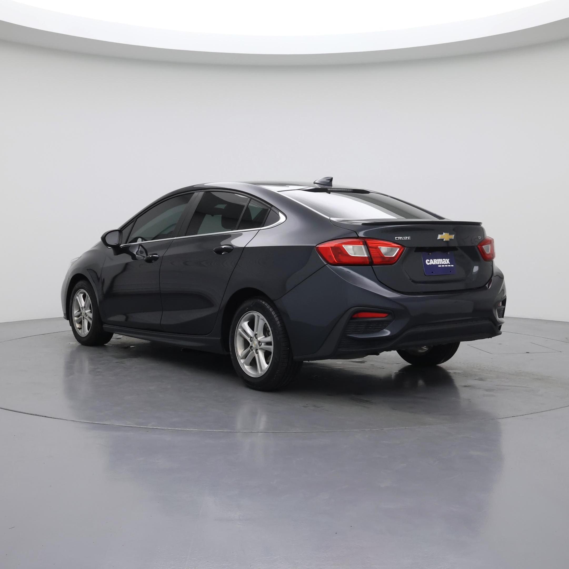 Thumbnail: 2018 Chevrolet Cruze - 2