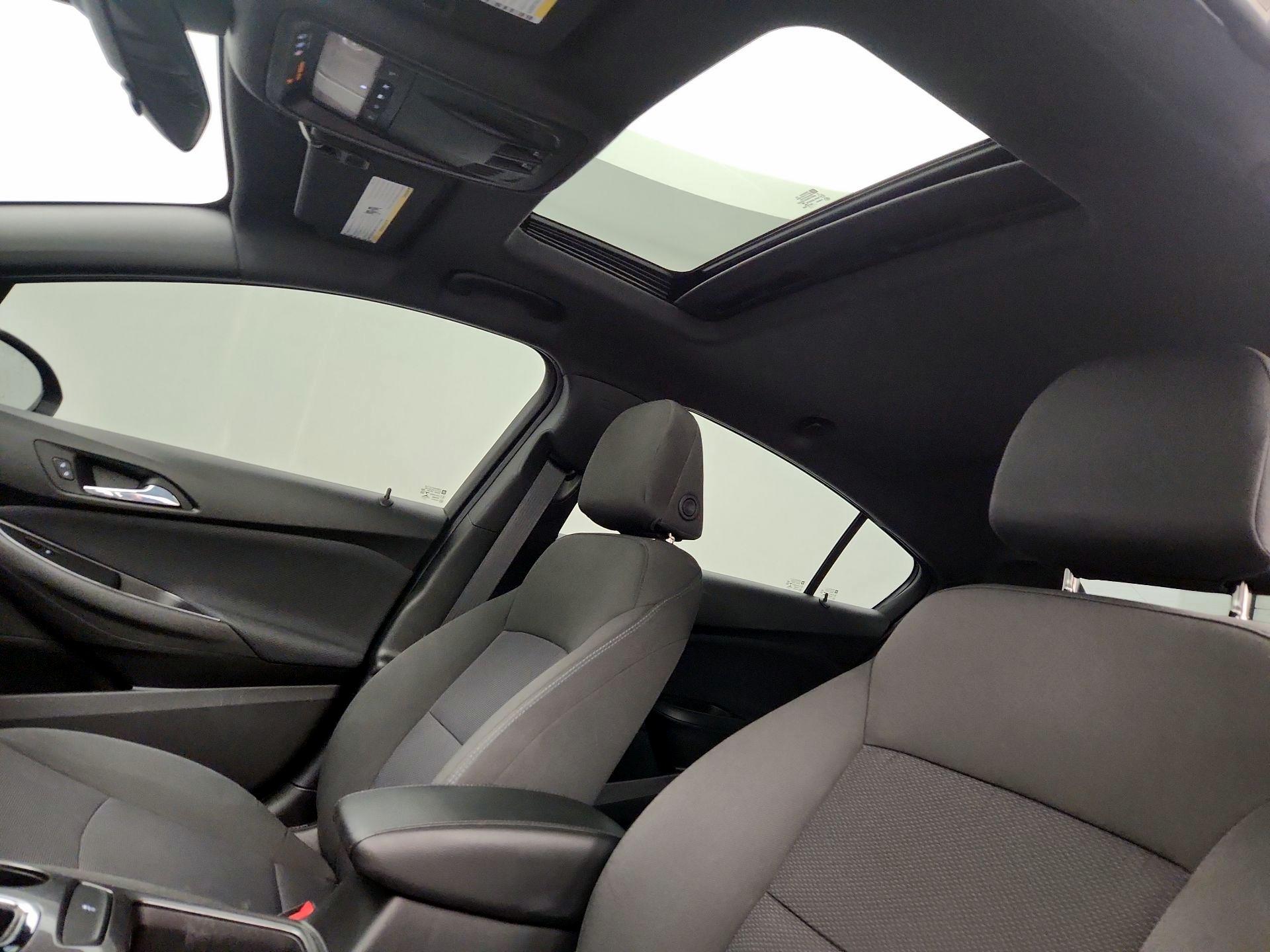 Thumbnail: 2018 Chevrolet Cruze - 19