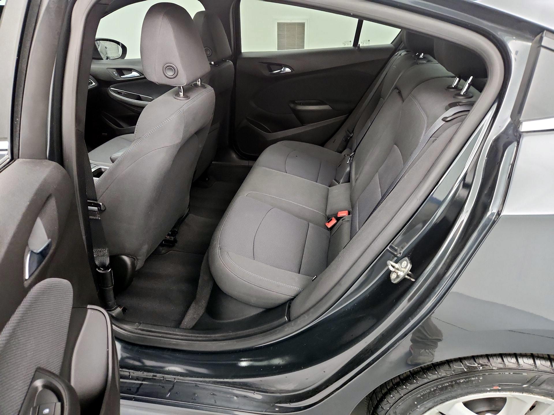 Thumbnail: 2018 Chevrolet Cruze - 20