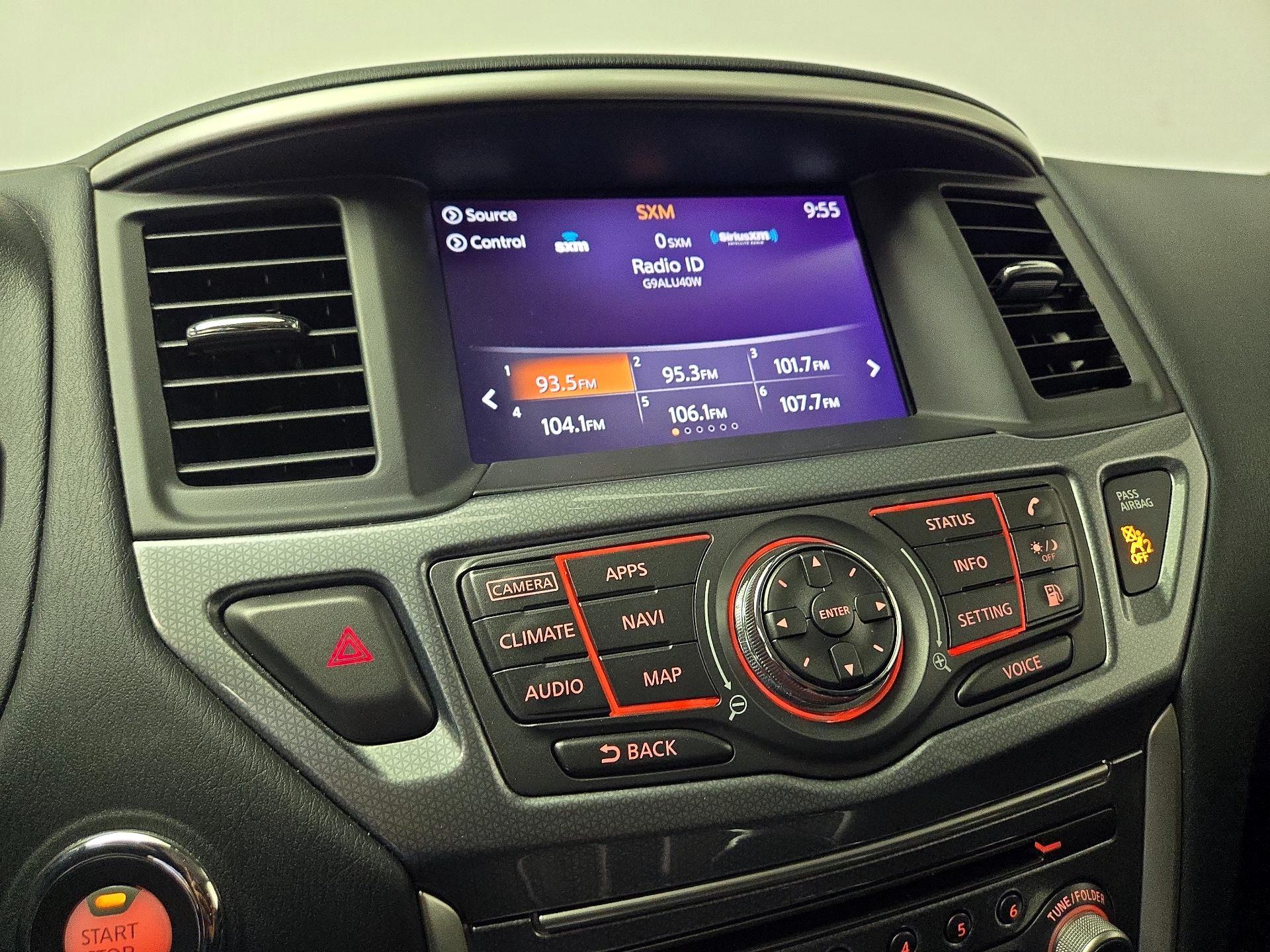 Thumbnail: 2020 Nissan Pathfinder - 16