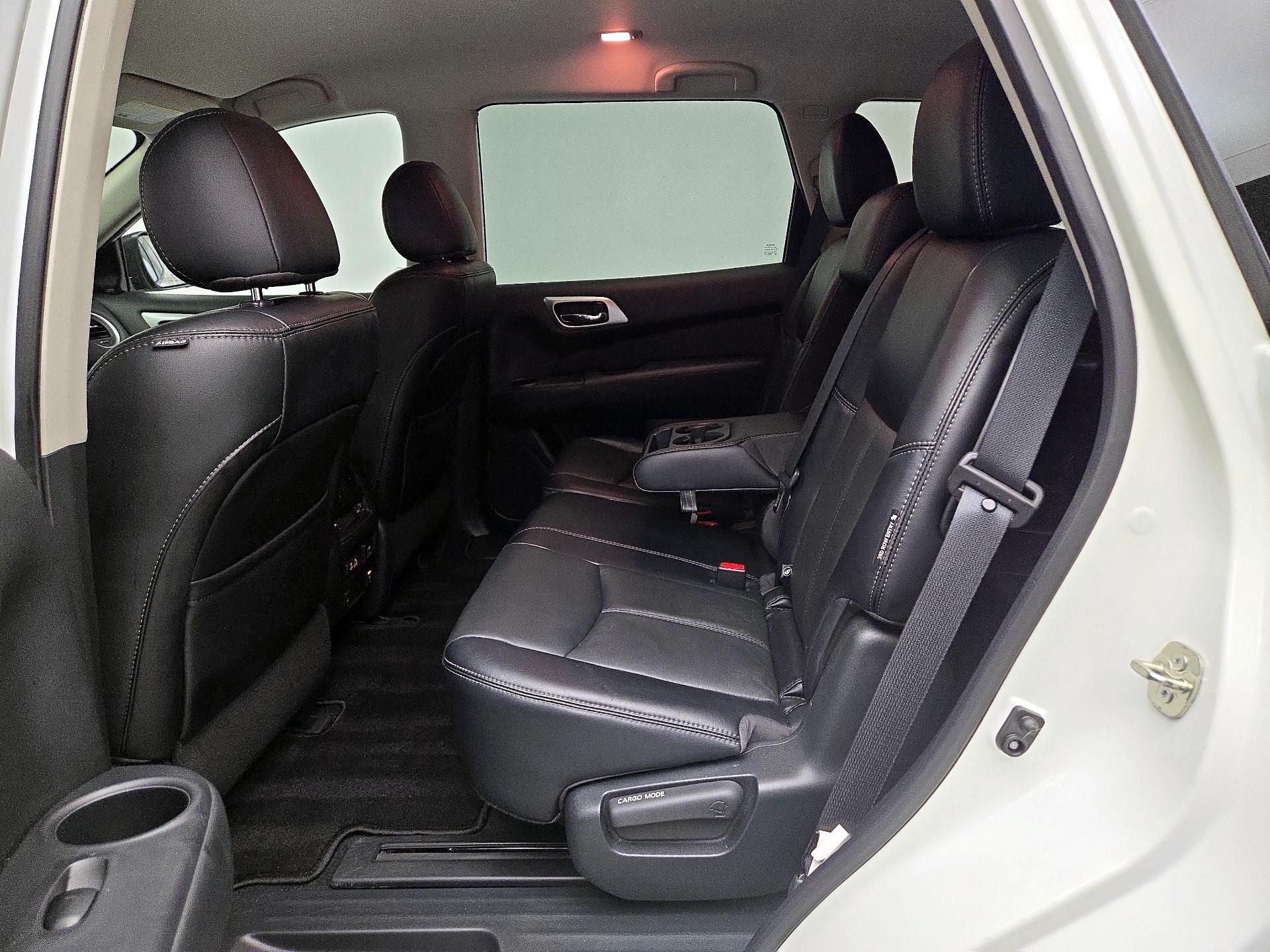 Thumbnail: 2020 Nissan Pathfinder - 20