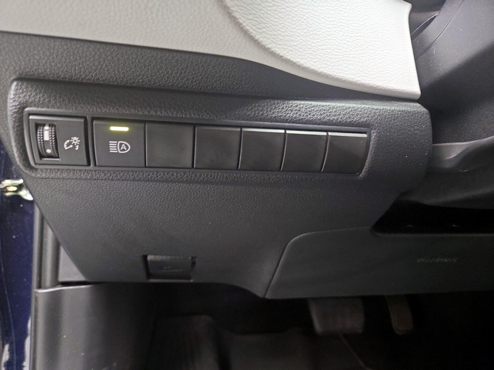 Thumbnail: 2022 Toyota Corolla - 13