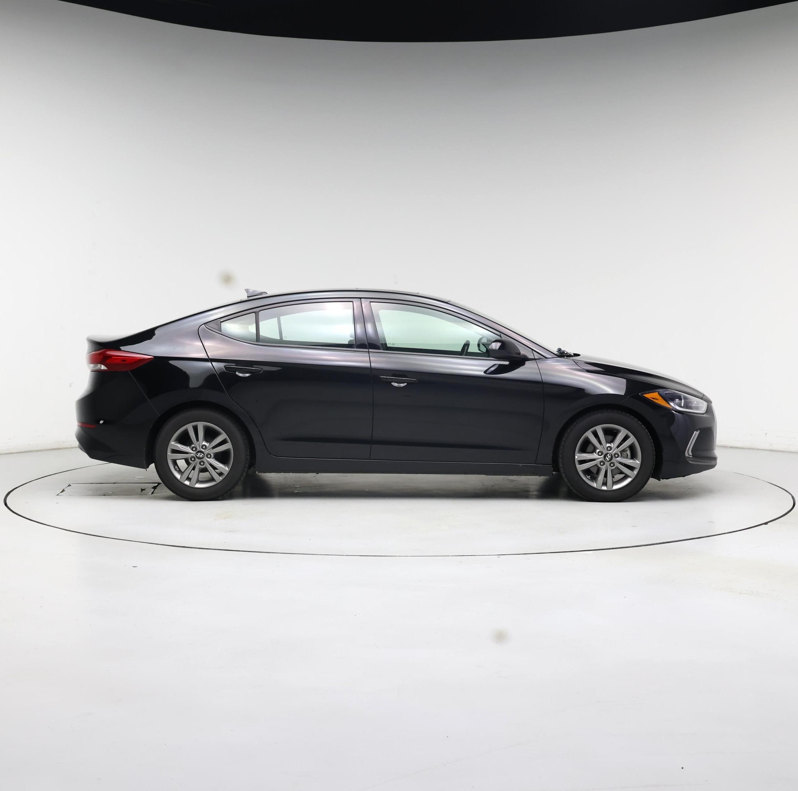 Thumbnail: 2017 Hyundai Elantra - 7