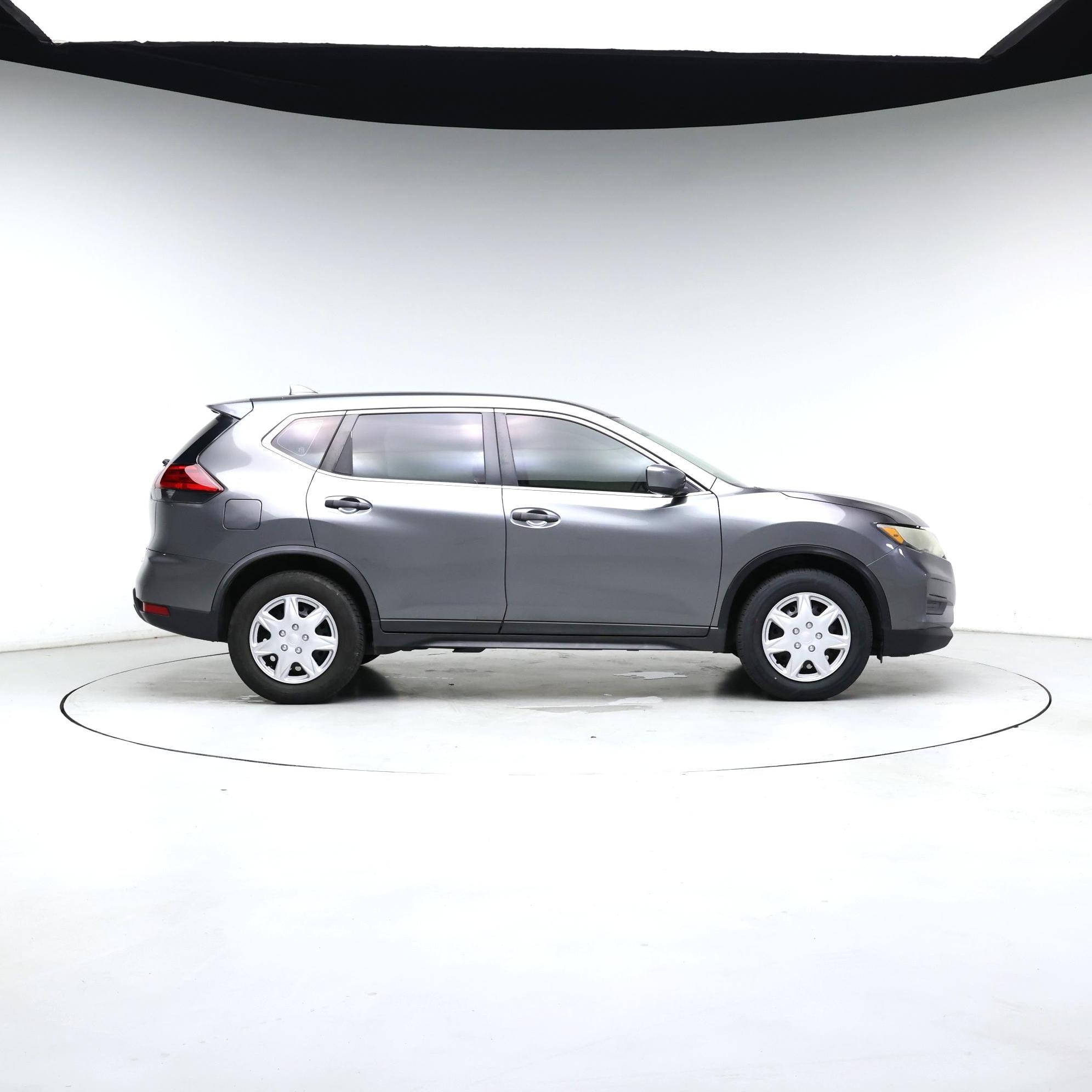 Thumbnail: 2017 Nissan Rogue - 7