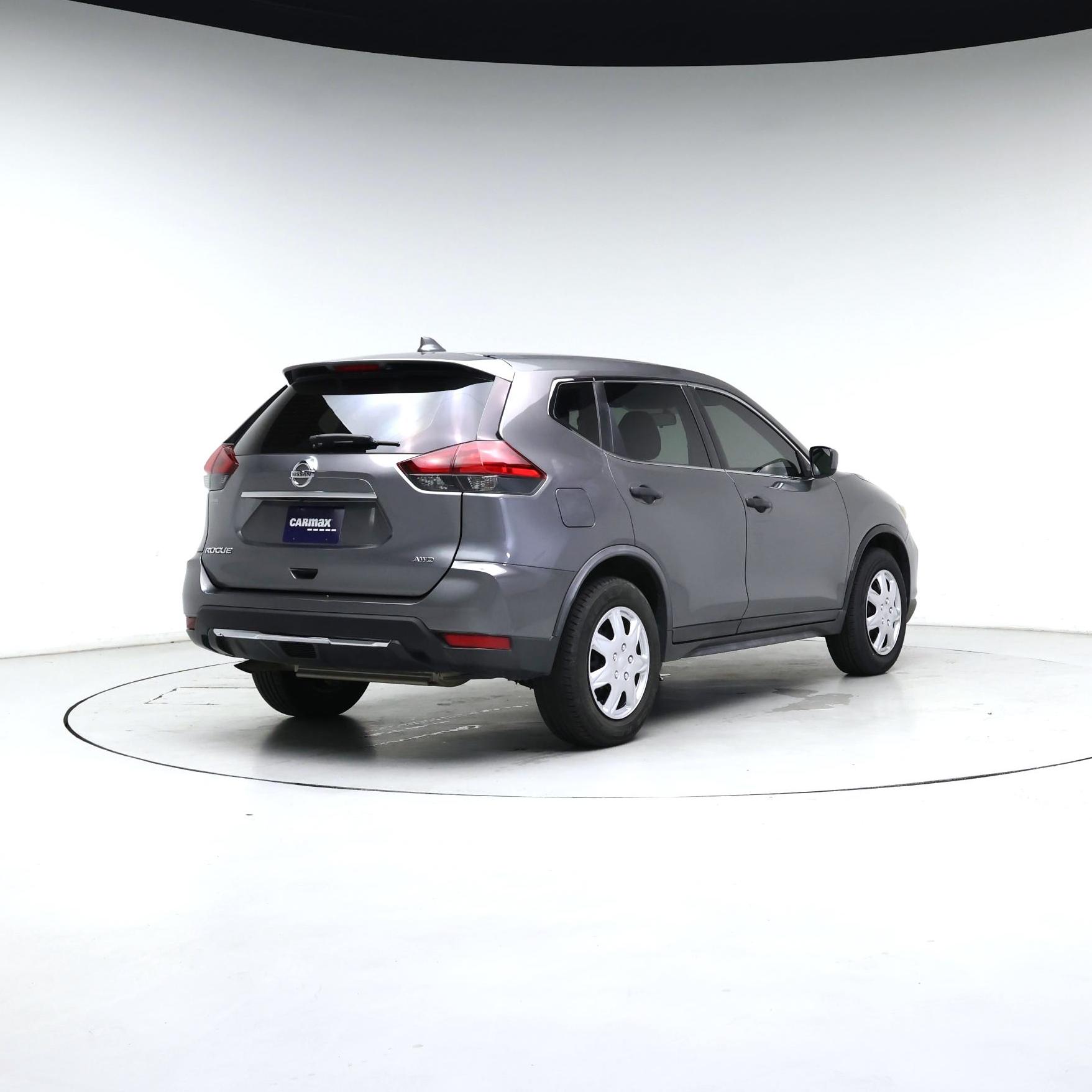 Thumbnail: 2017 Nissan Rogue - 8