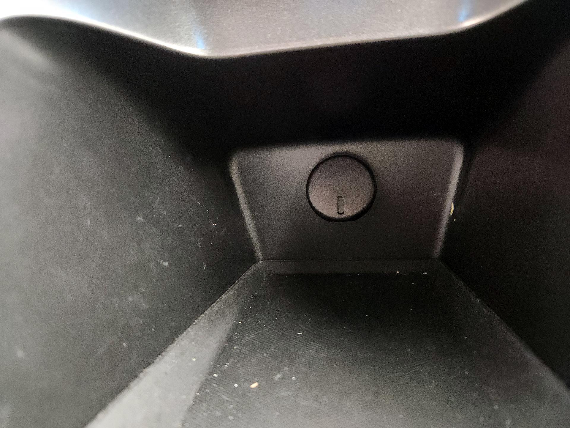 Thumbnail: 2014 Chevrolet Equinox - 19