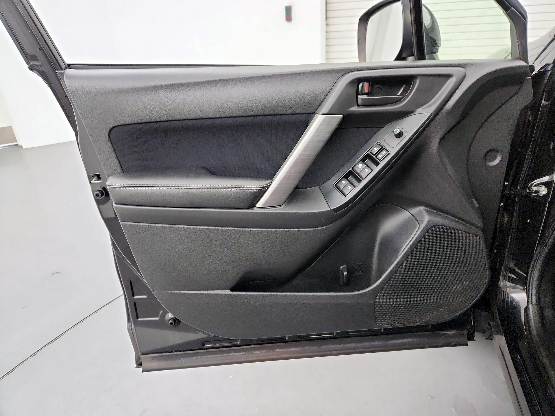 Thumbnail: 2016 Subaru Forester - 12