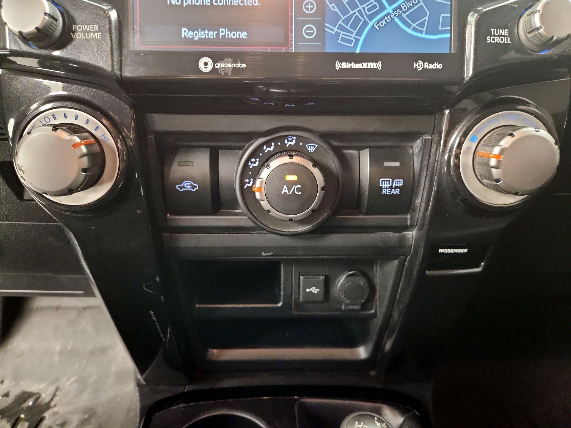 Thumbnail: 2021 Toyota 4Runner - 16