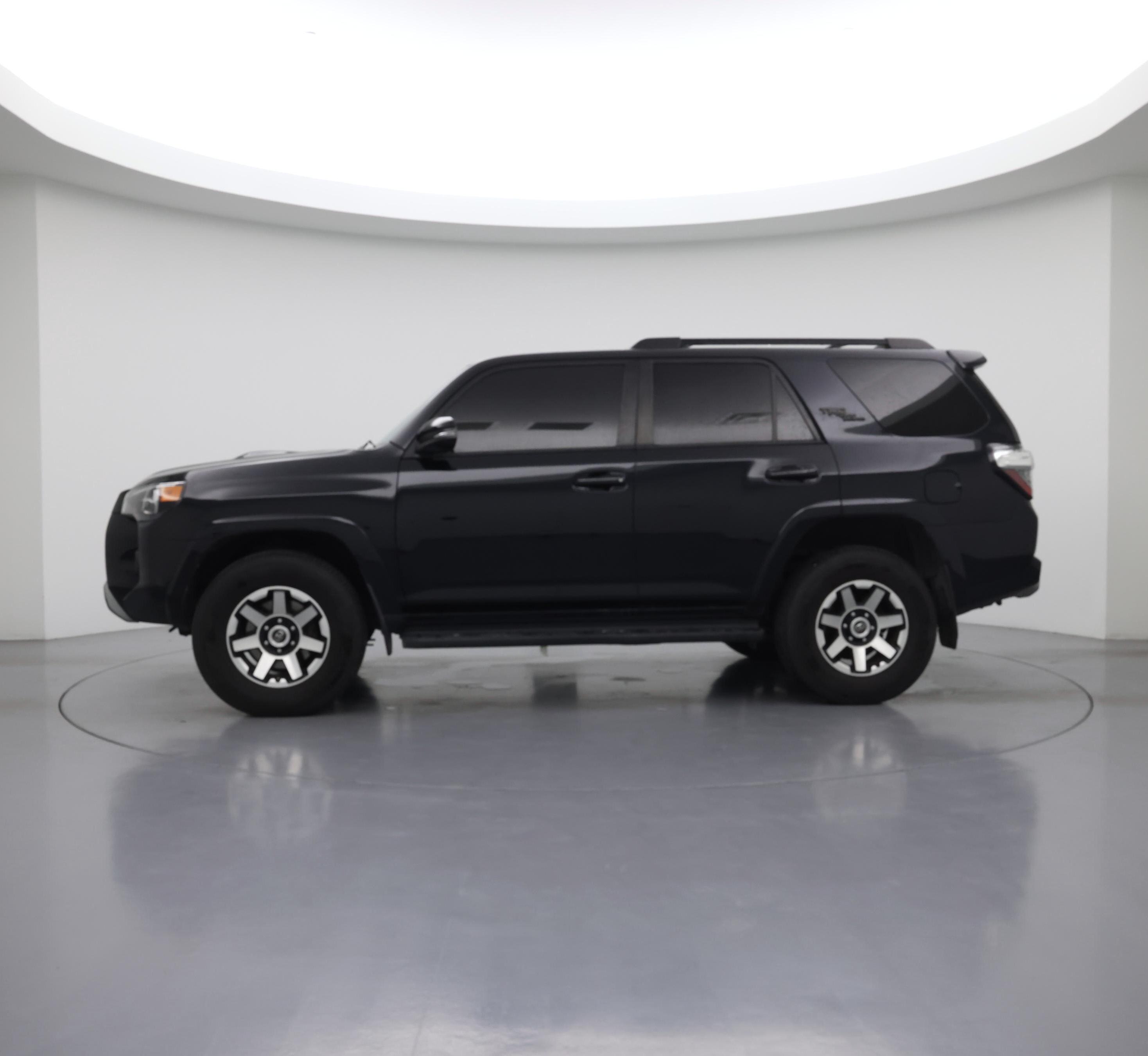 Thumbnail: 2021 Toyota 4Runner - 3
