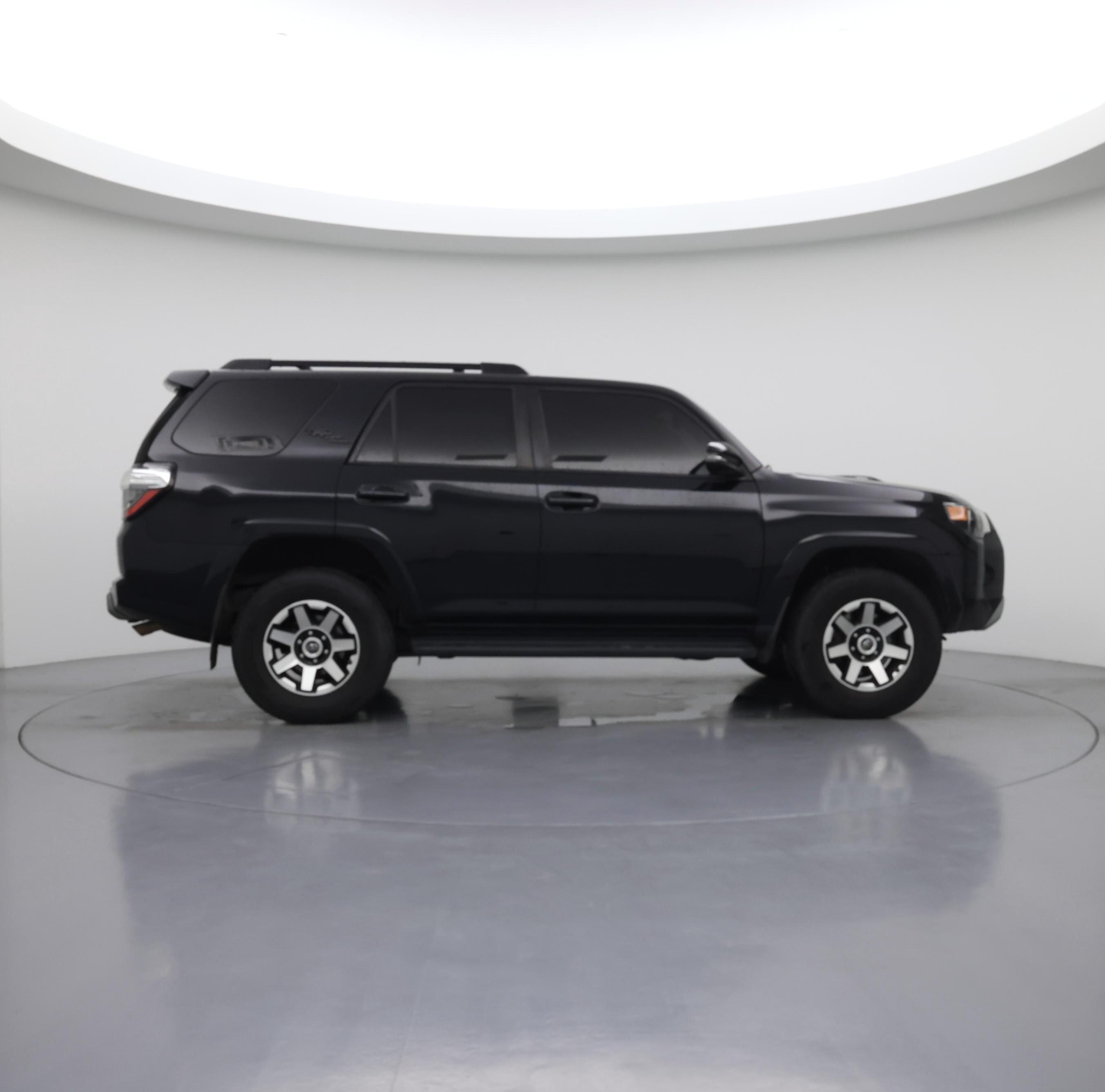 Thumbnail: 2021 Toyota 4Runner - 7