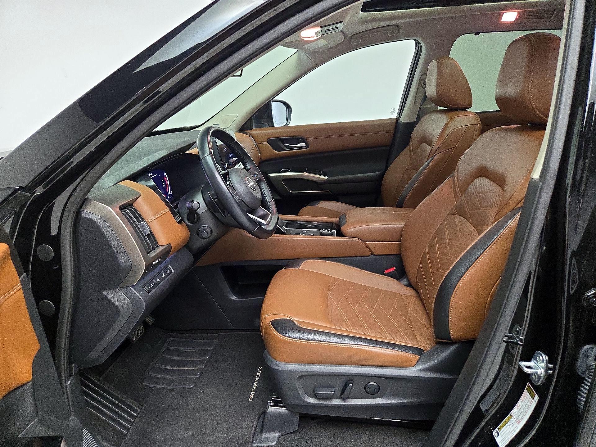 Thumbnail: 2023 Nissan Pathfinder - 11