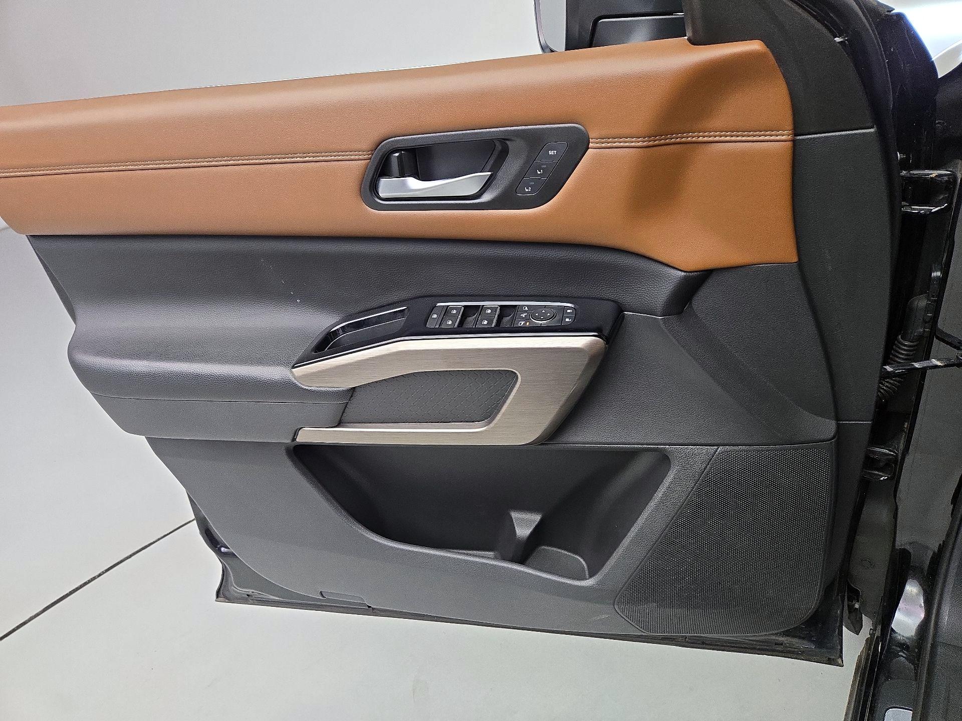 Thumbnail: 2023 Nissan Pathfinder - 12