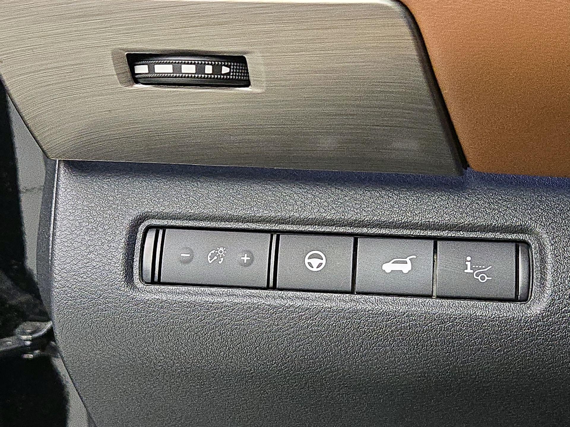 Thumbnail: 2023 Nissan Pathfinder - 13