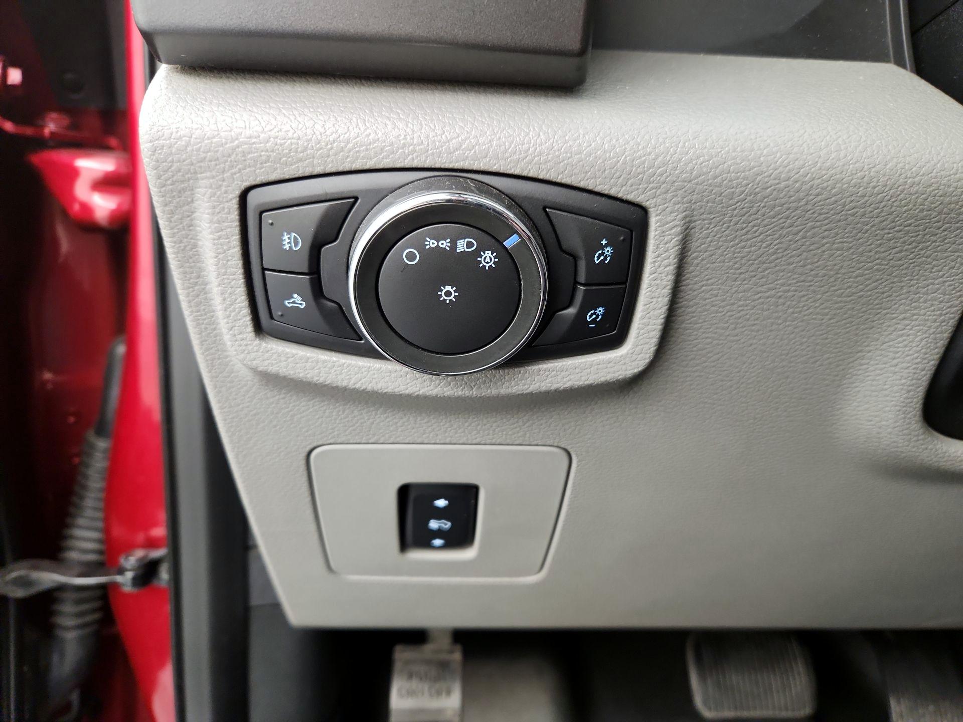 Thumbnail: 2016 Ford F-150 - 13