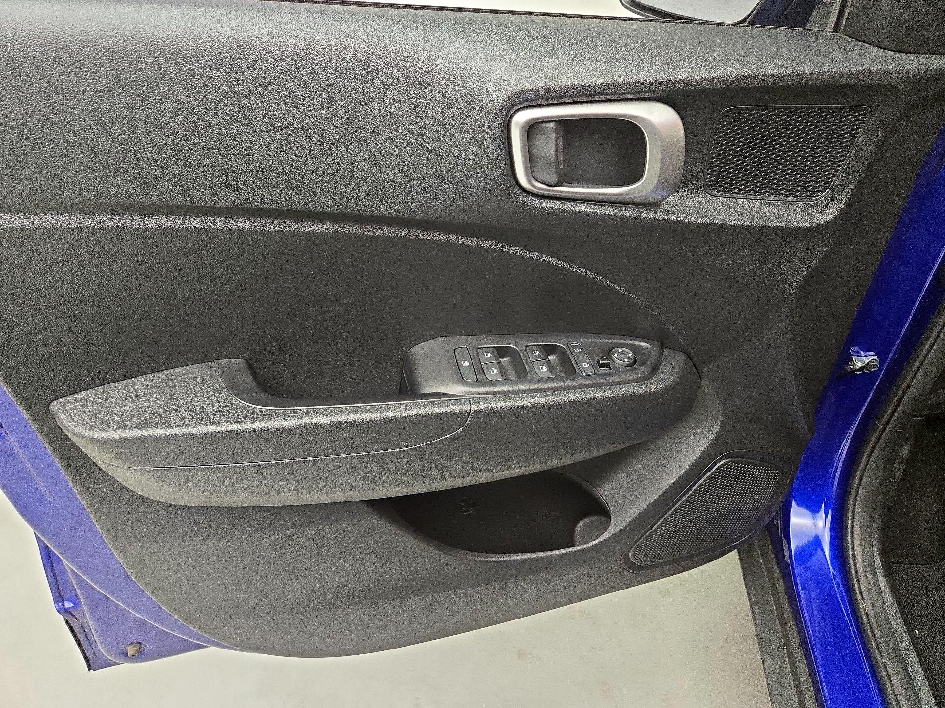 Thumbnail: 2024 Hyundai Venue - 12