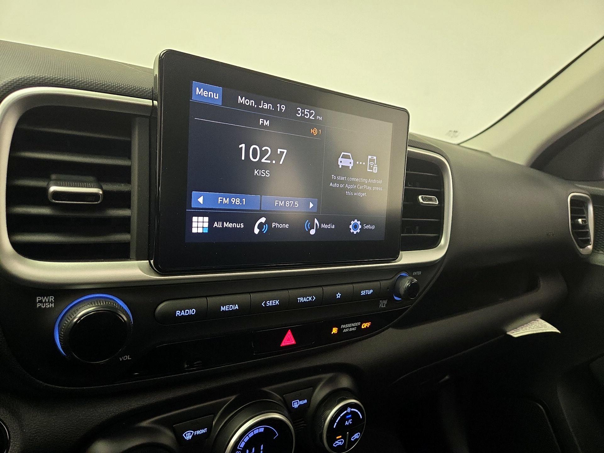 Thumbnail: 2024 Hyundai Venue - 15