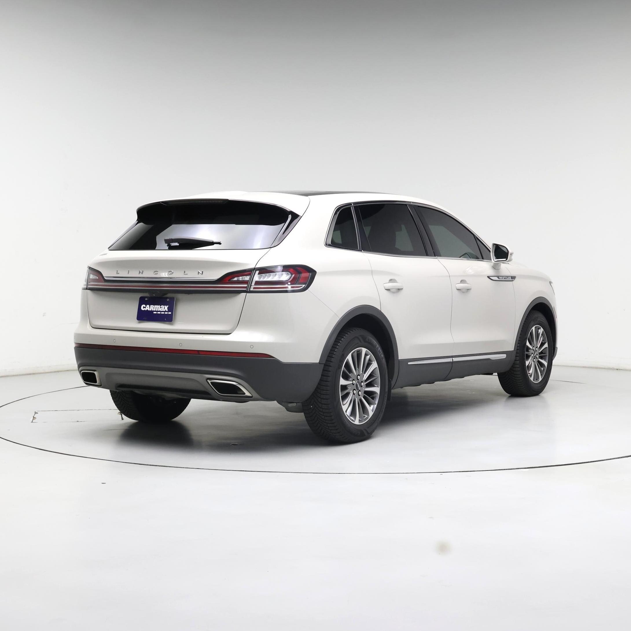 Thumbnail: 2021 Lincoln Nautilus - 8