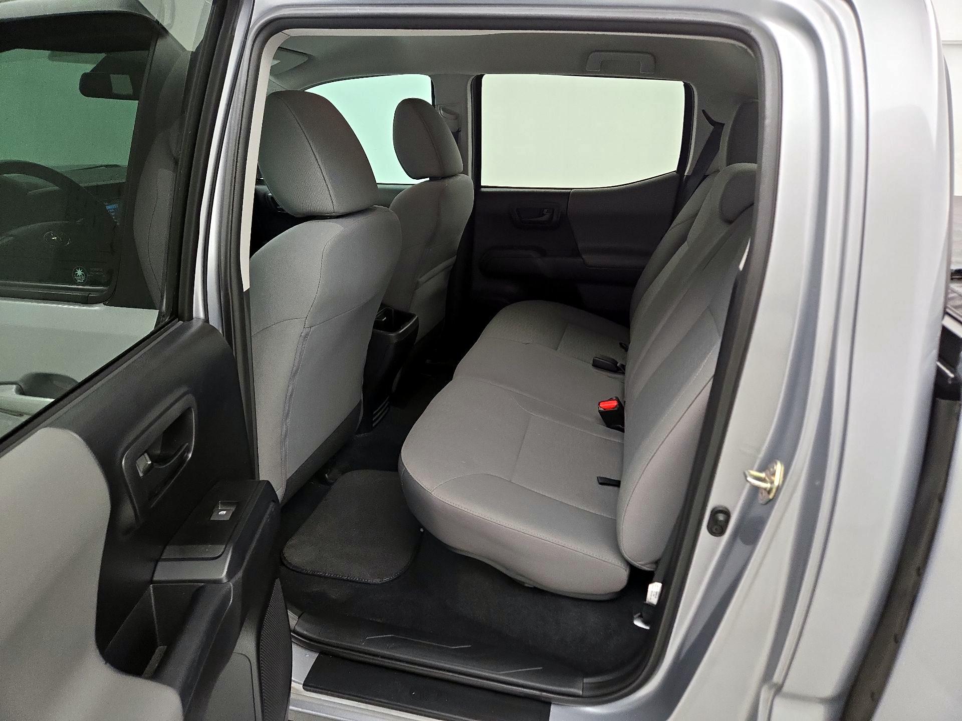 Thumbnail: 2019 Toyota Tacoma - 19