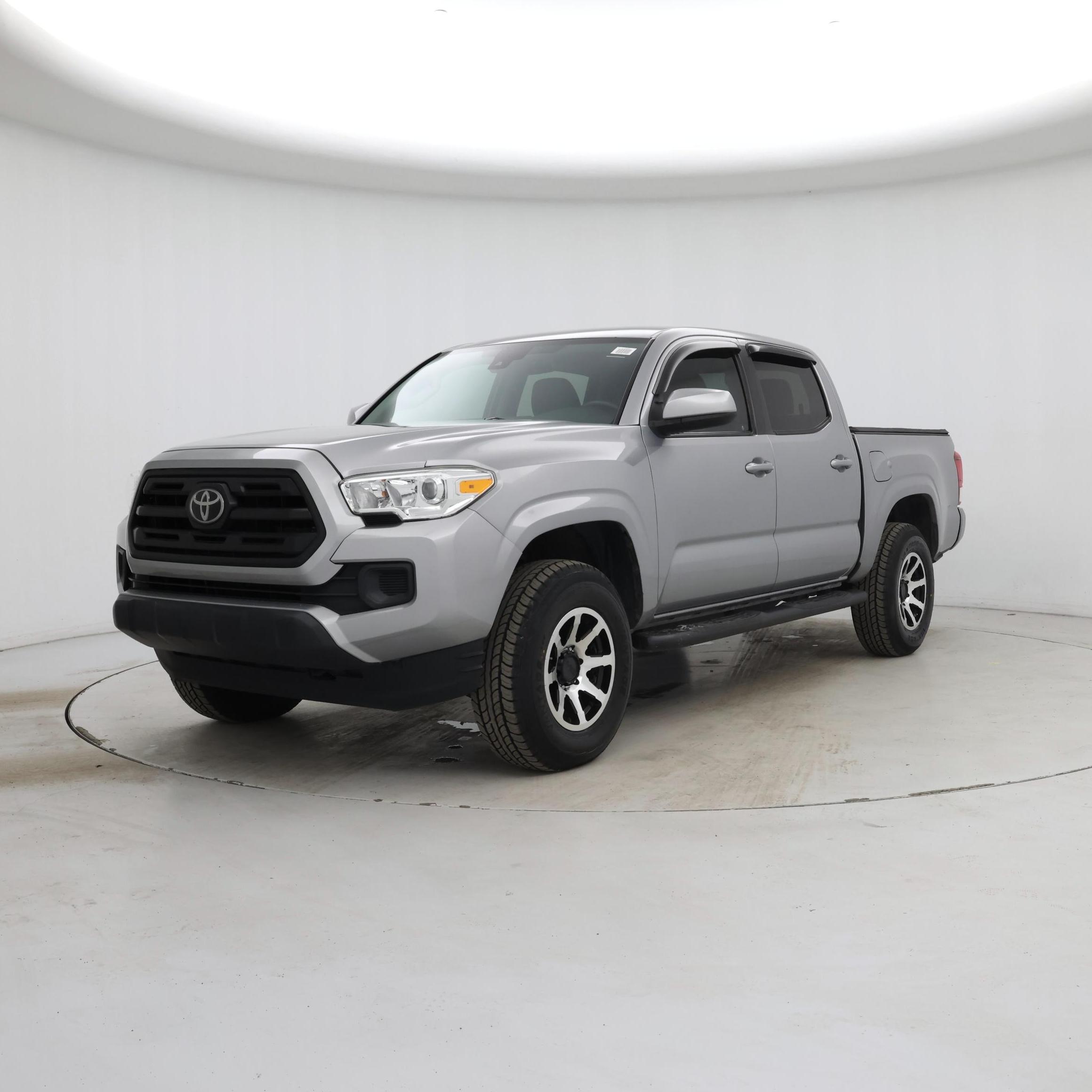 Thumbnail: 2019 Toyota Tacoma - 4