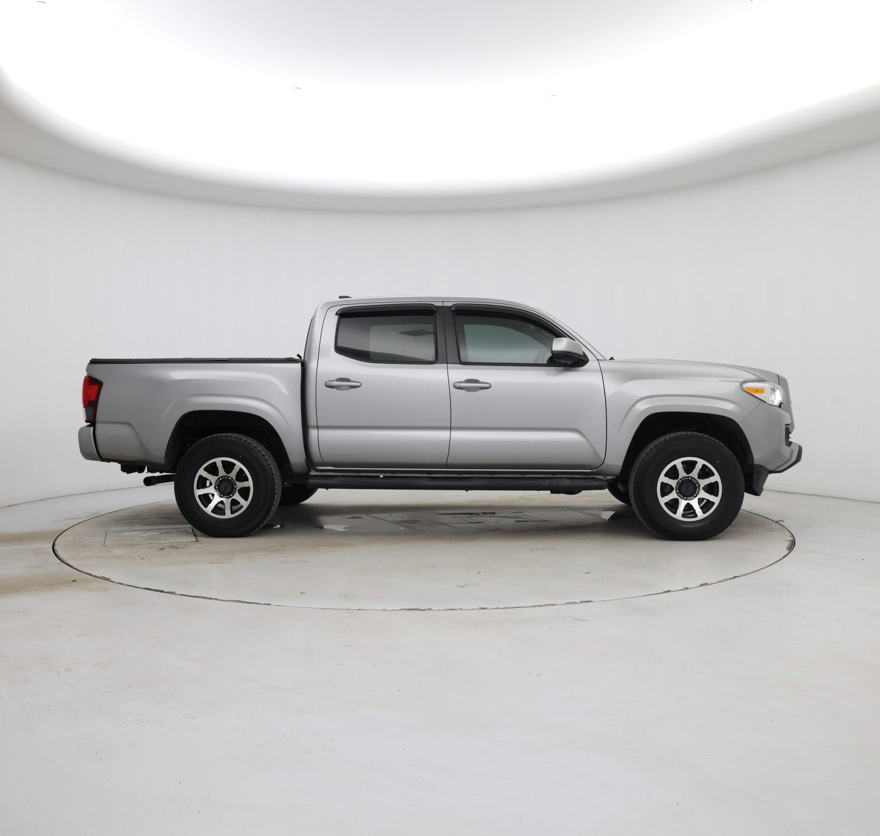 Thumbnail: 2019 Toyota Tacoma - 7