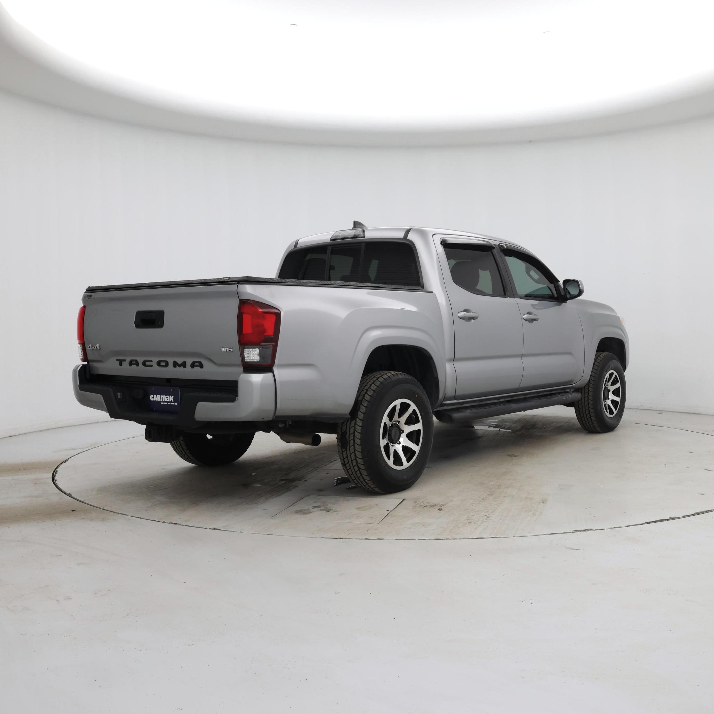 Thumbnail: 2019 Toyota Tacoma - 8