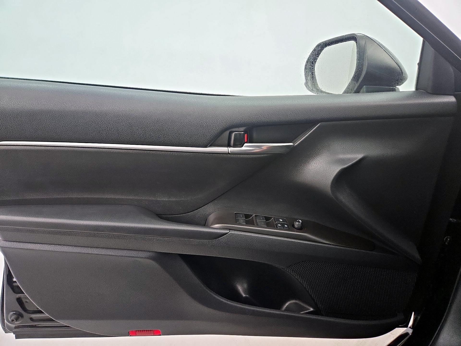 Thumbnail: 2021 Toyota Camry - 12