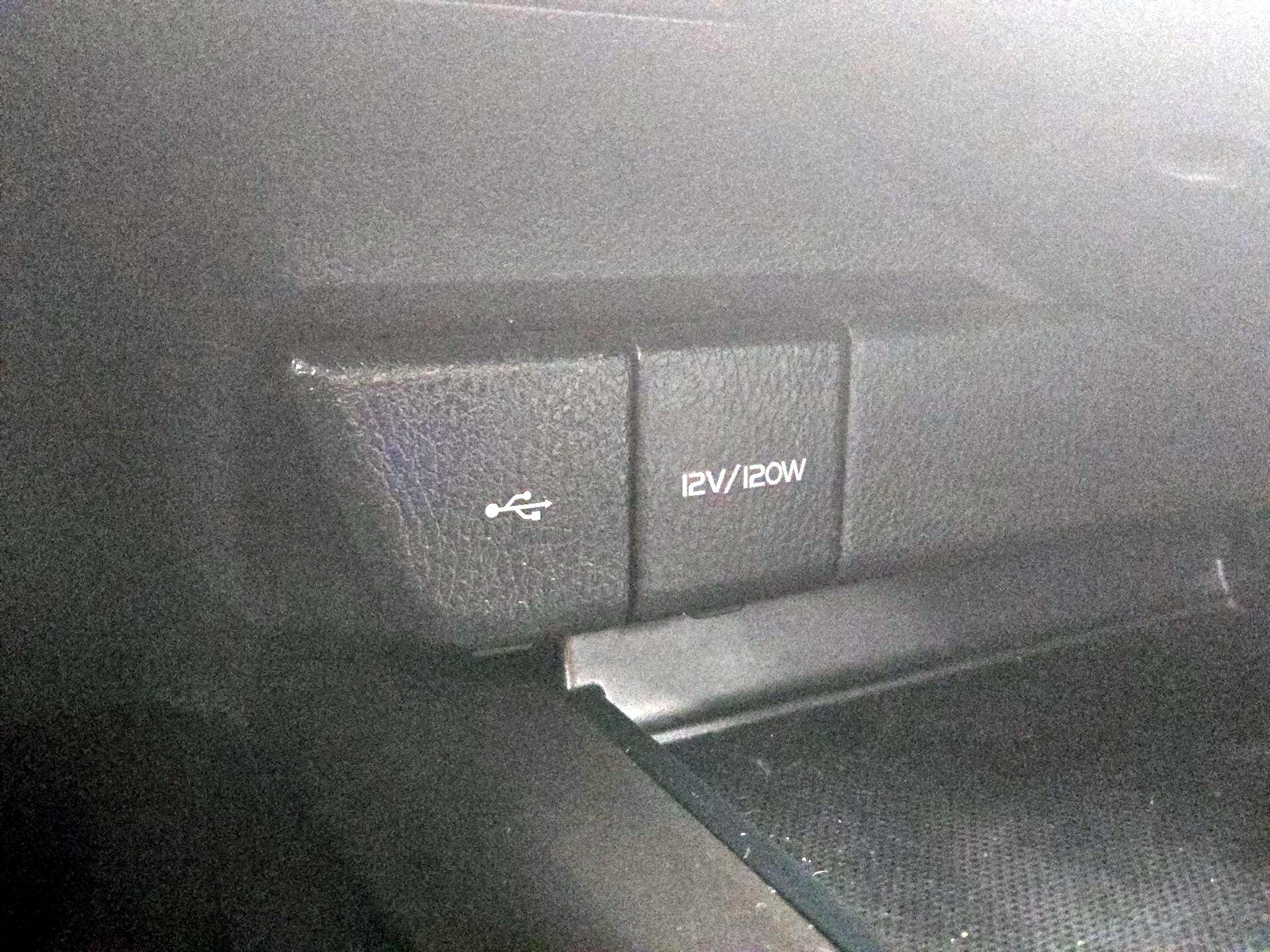 Thumbnail: 2021 Toyota Camry - 18