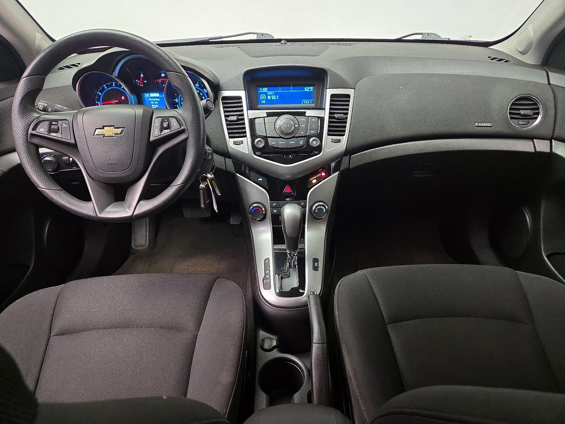 Thumbnail: 2015 Chevrolet Cruze - 9