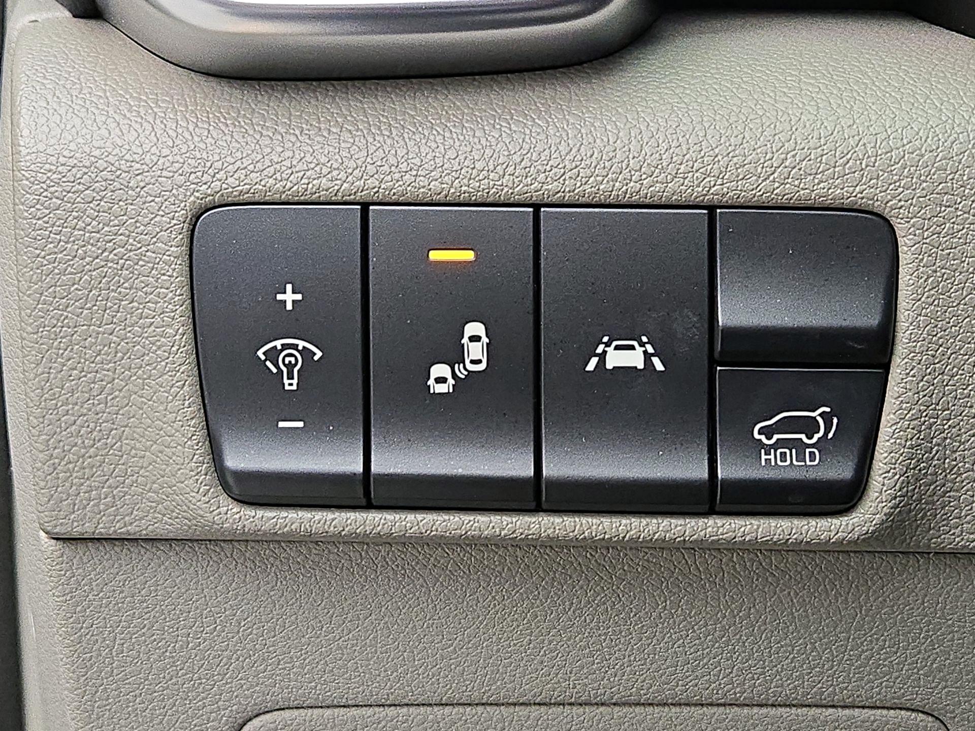 Thumbnail: 2021 Kia Sportage - 13