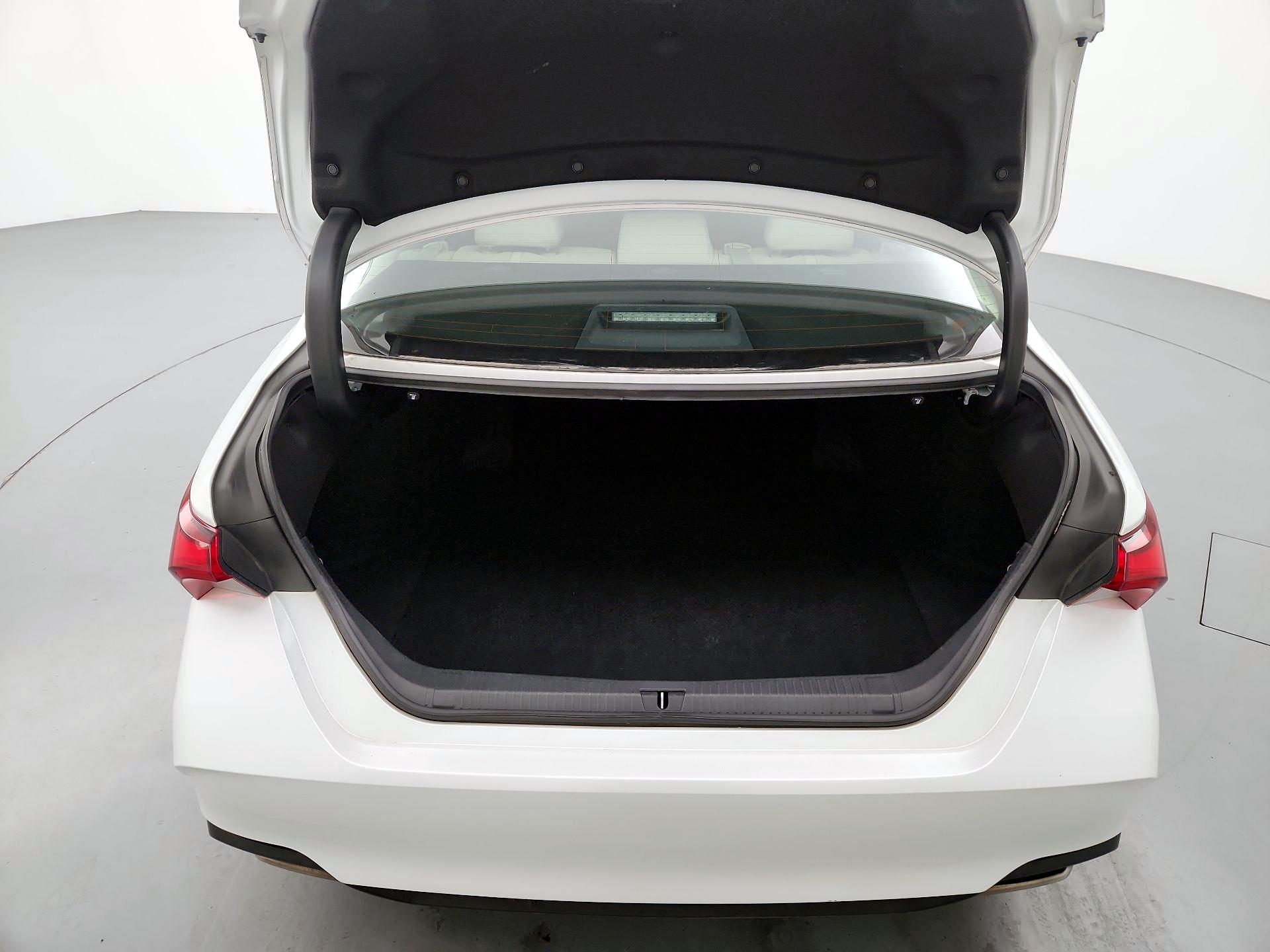 Thumbnail: 2021 Toyota Avalon - 20