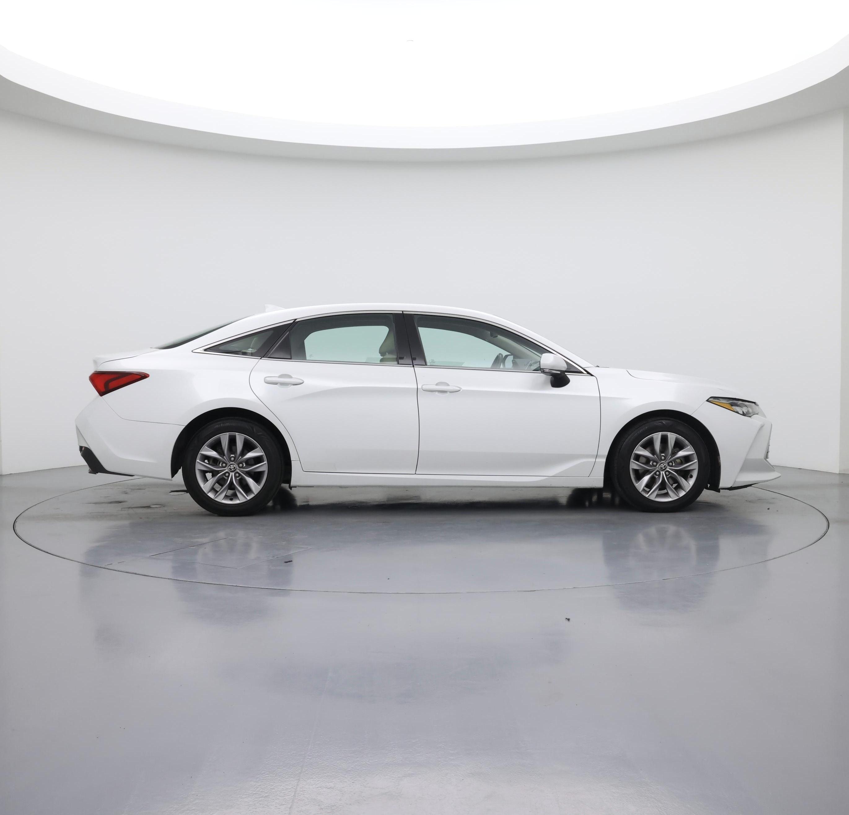 Thumbnail: 2021 Toyota Avalon - 7