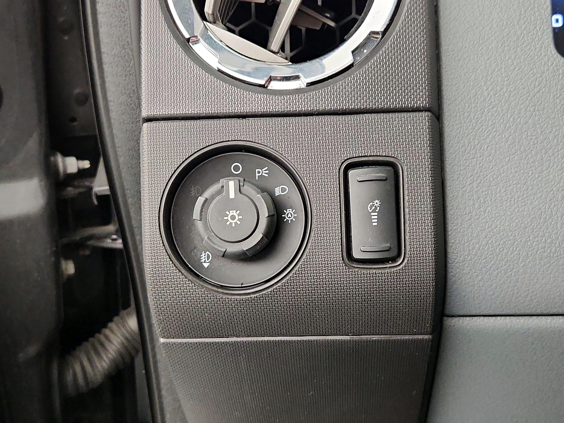 Thumbnail: 2015 Ford F-250 - 13