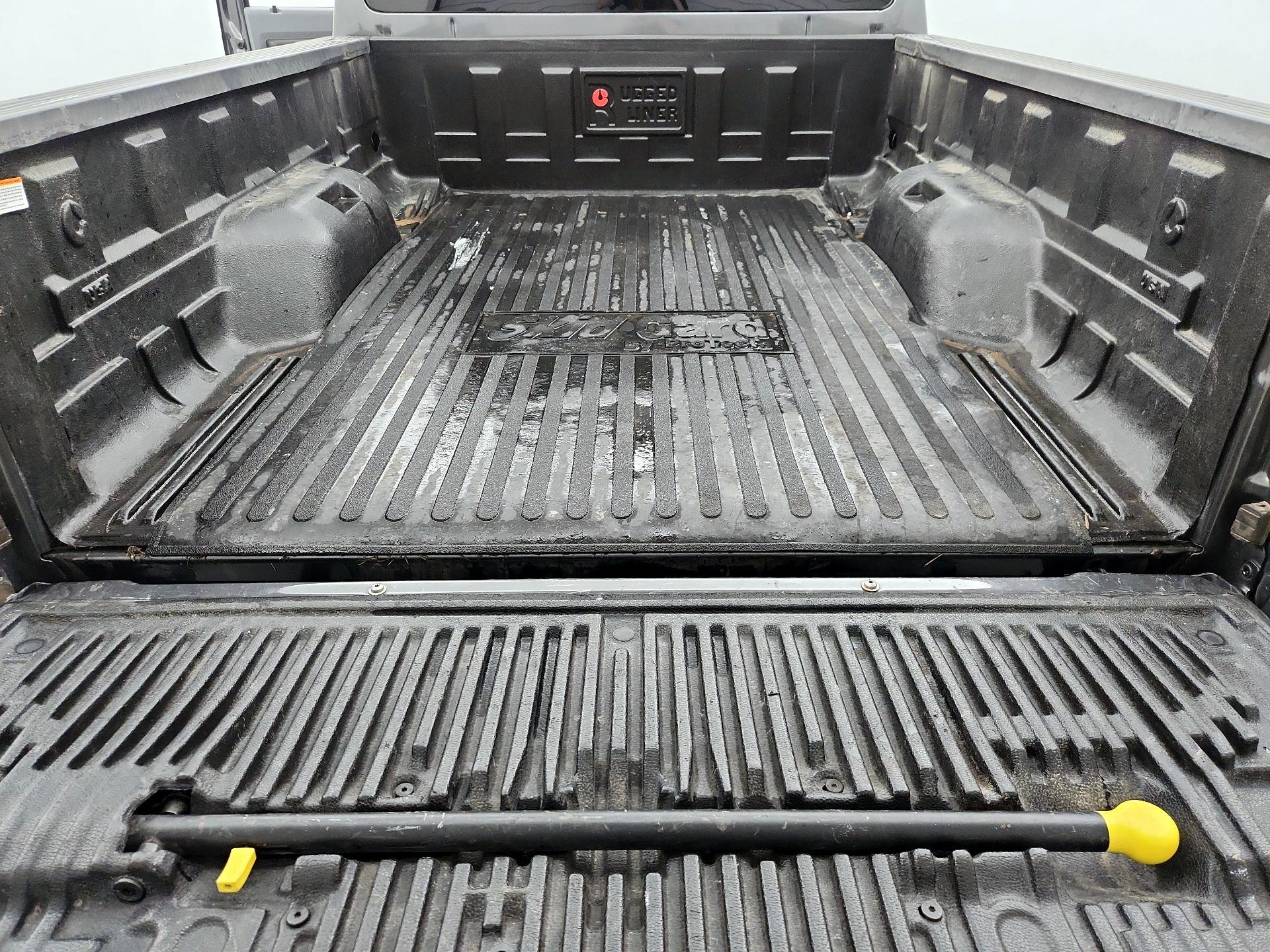 Thumbnail: 2015 Ford F-250 - 20