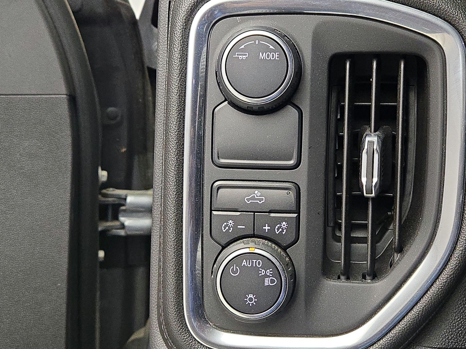 Thumbnail: 2020 Chevrolet Silverado 1500 - 13