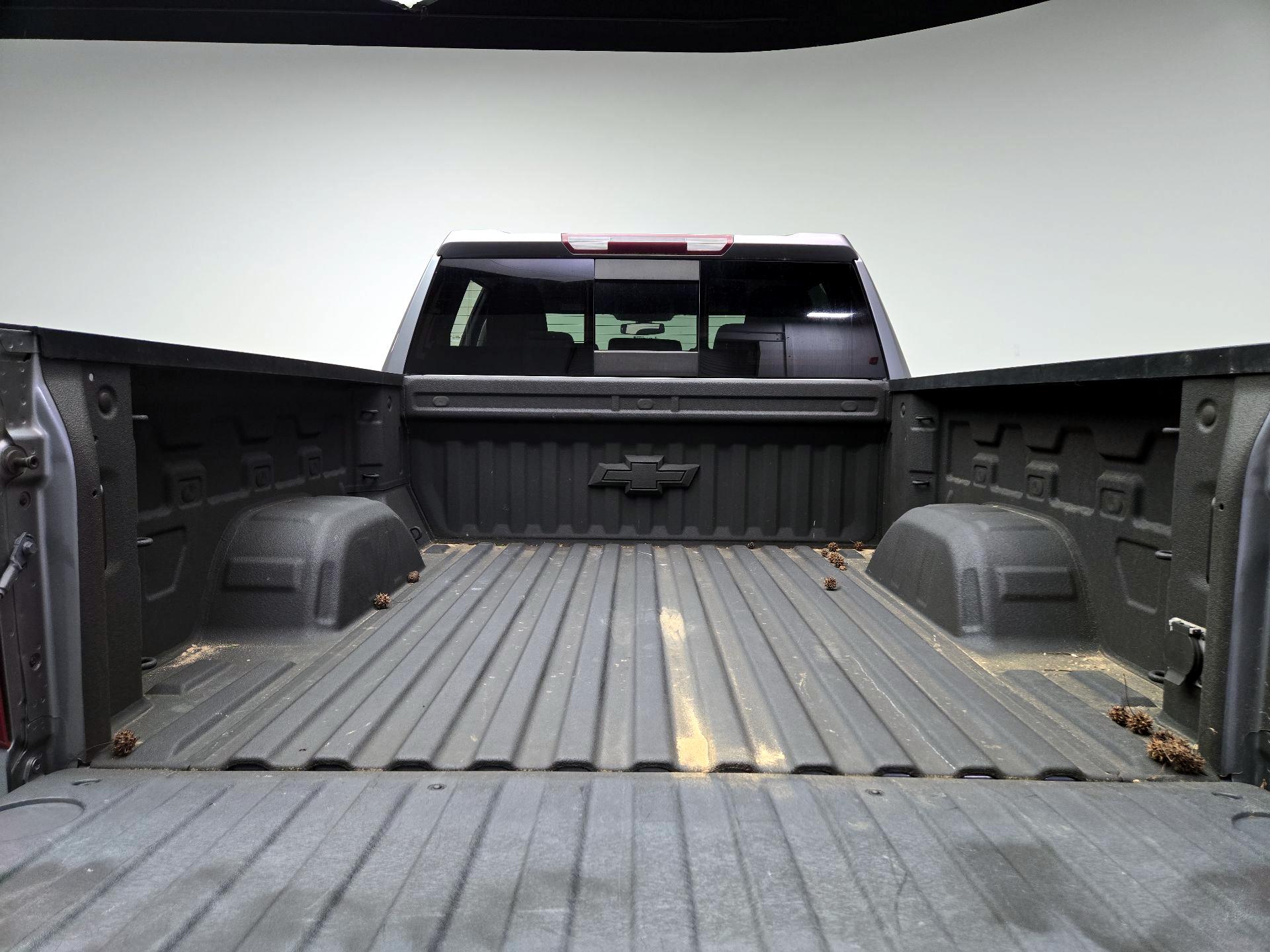 Thumbnail: 2020 Chevrolet Silverado 1500 - 20