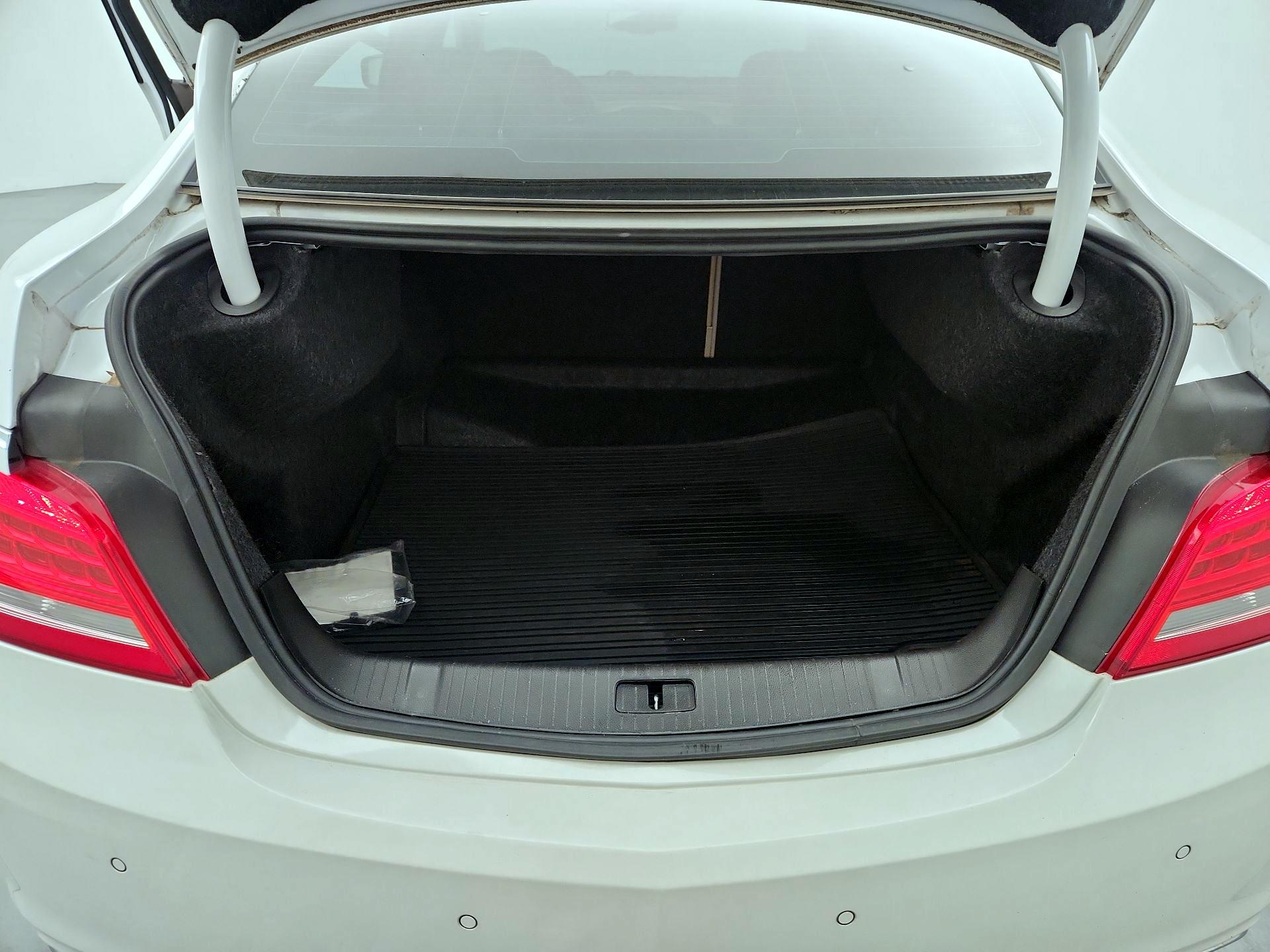 Thumbnail: 2016 Buick LaCrosse - 20