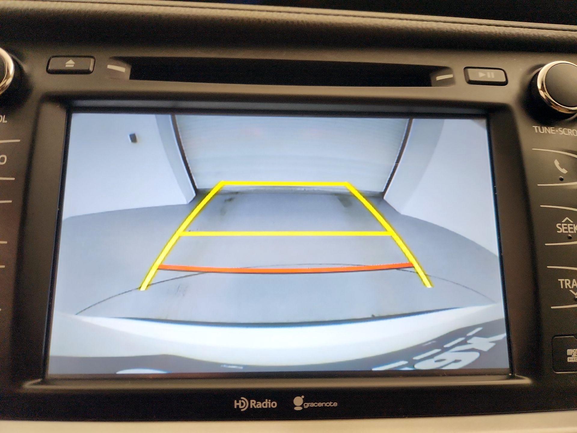 Thumbnail: 2014 Toyota Highlander - 14