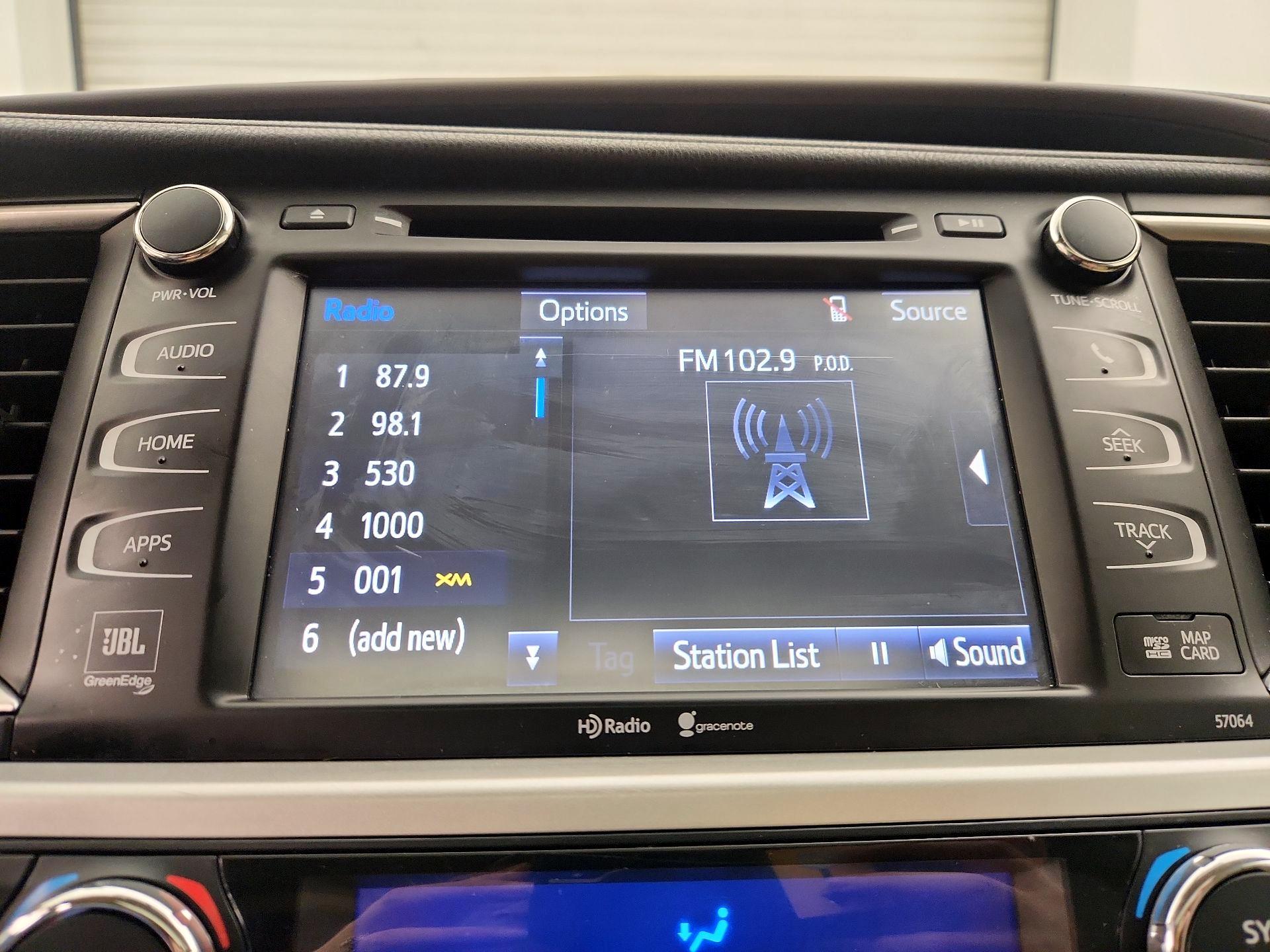 Thumbnail: 2014 Toyota Highlander - 15