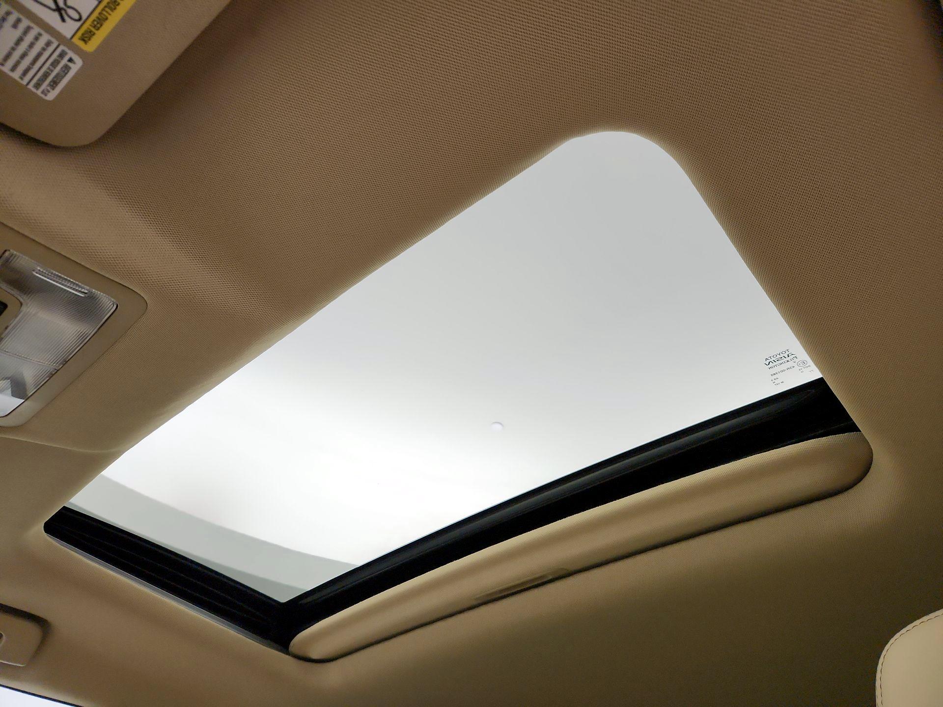 Thumbnail: 2014 Toyota Highlander - 19