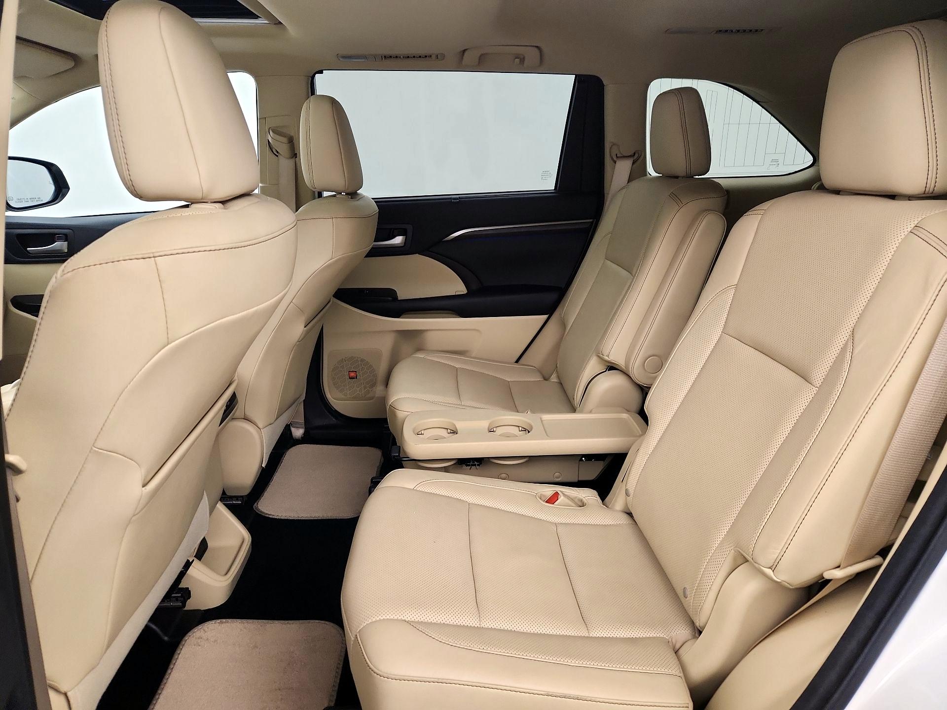 Thumbnail: 2014 Toyota Highlander - 20