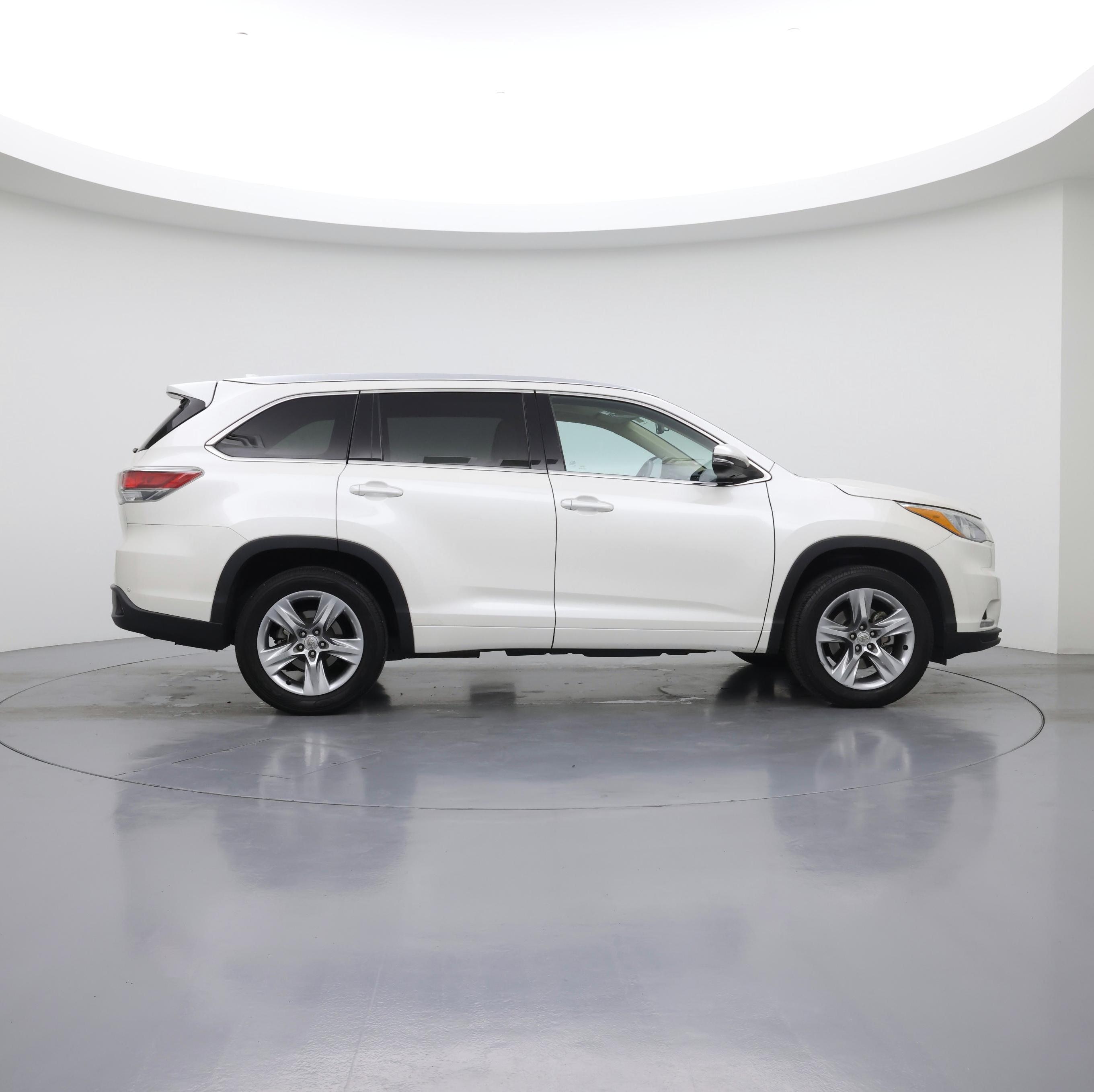 Thumbnail: 2014 Toyota Highlander - 7